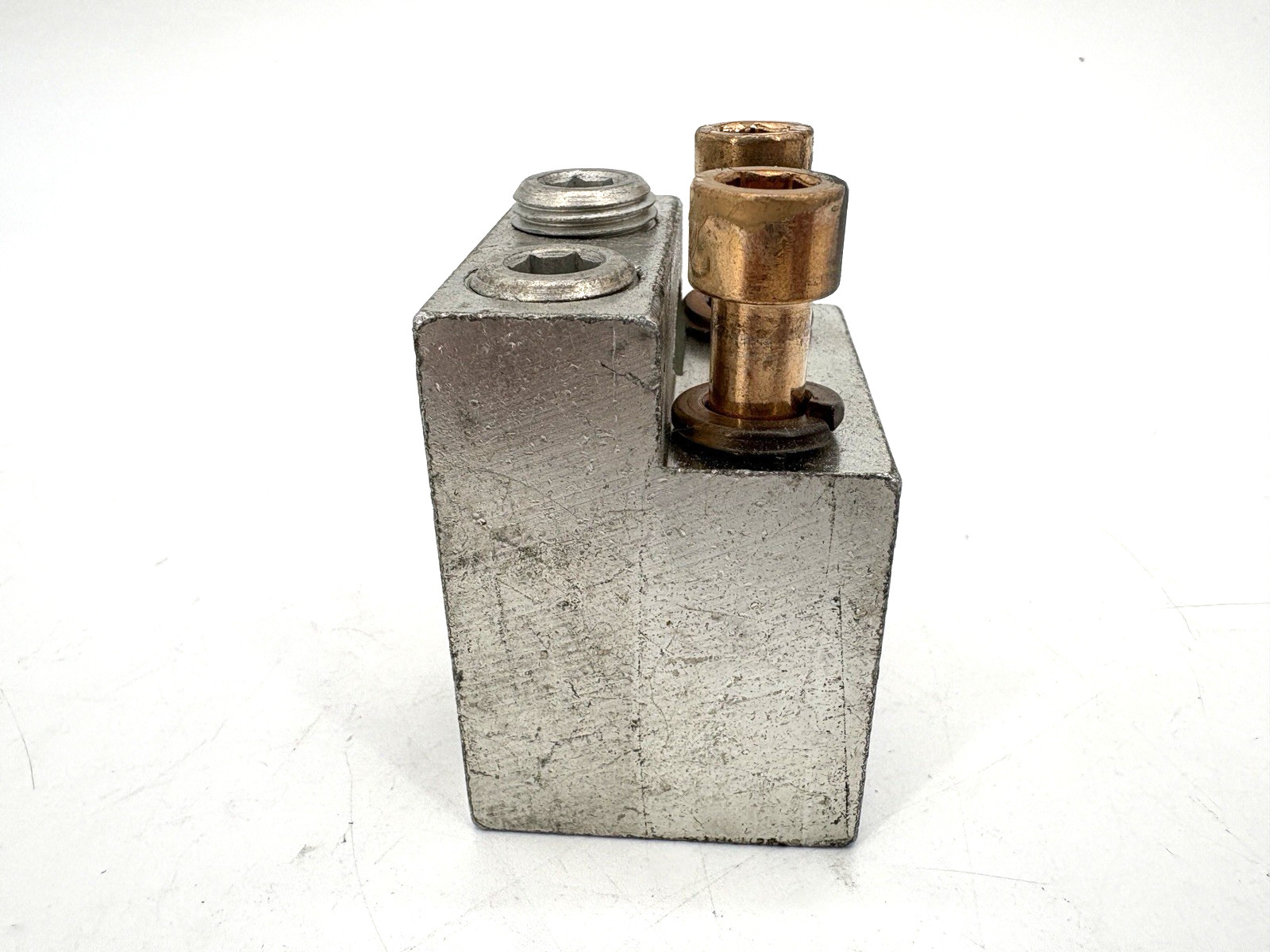 New Siemens TA2N750 Circuit Breaker Lug Kit 500-750KCMIL CU9AL