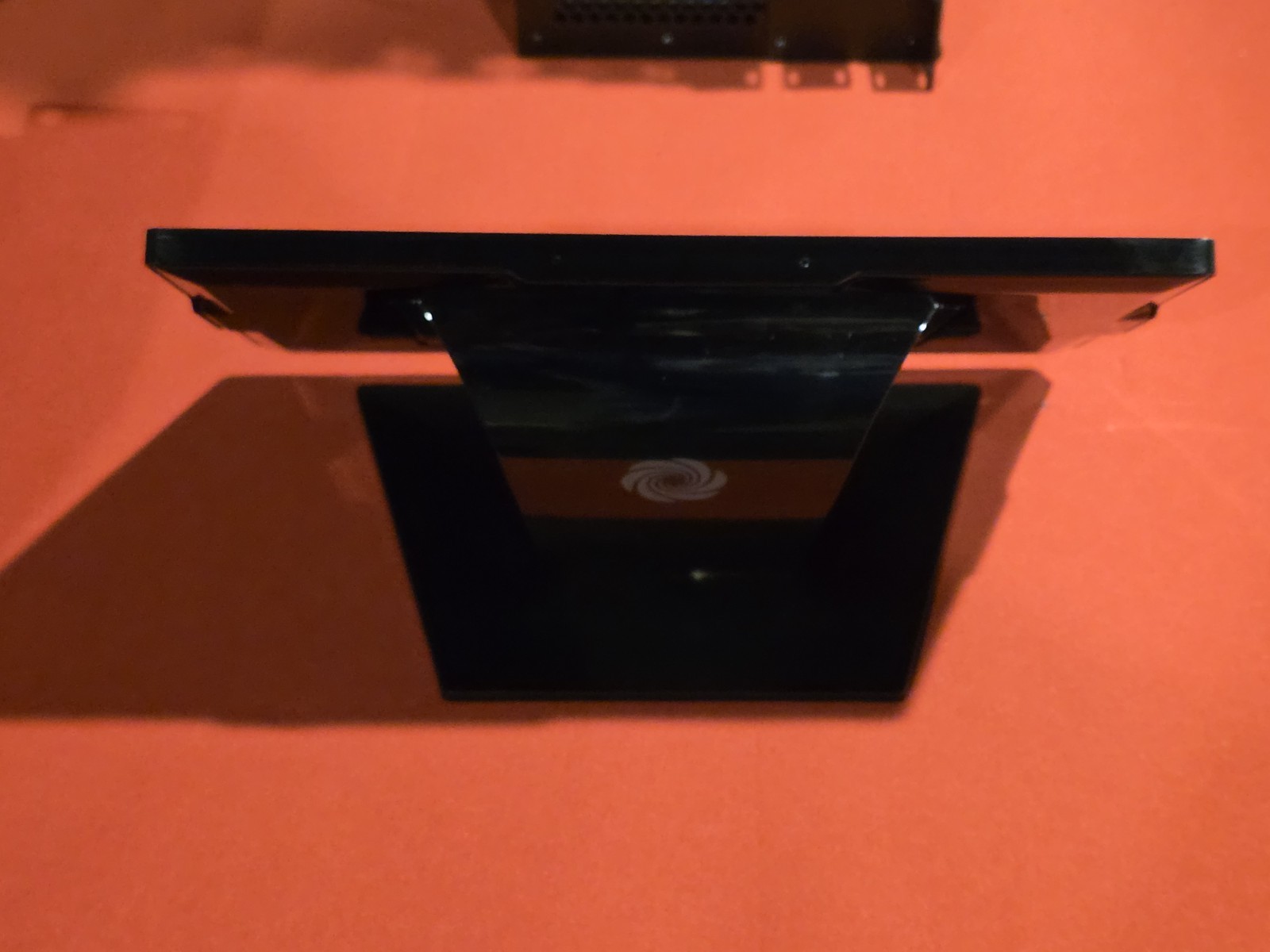Crestron TSW-1060-B-S 10.1″ Touch Screen – Black With Table Mount