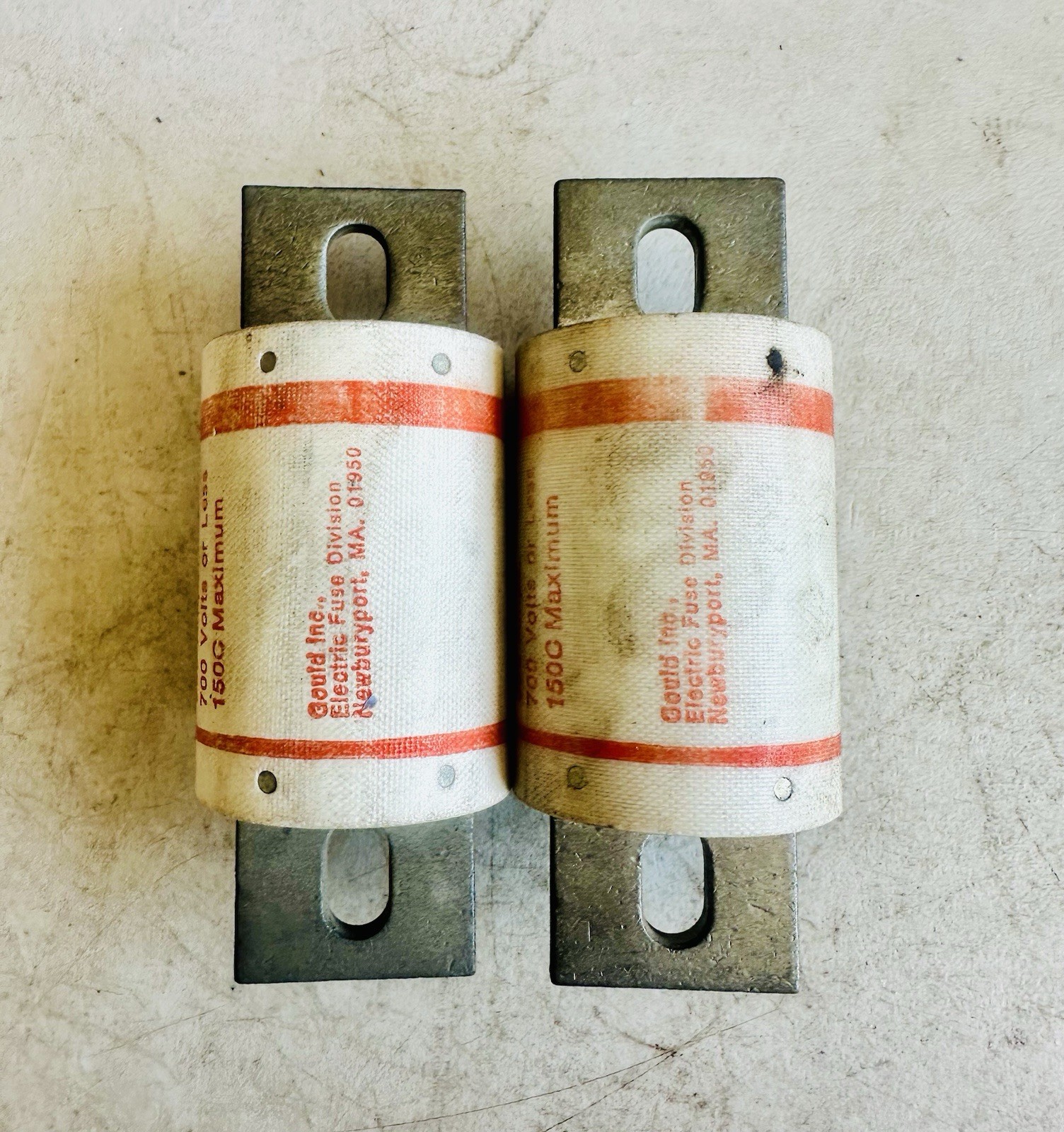 Lot Of 2! Gould Shawmut A70P350 Amp-Trap Fuse Type 4