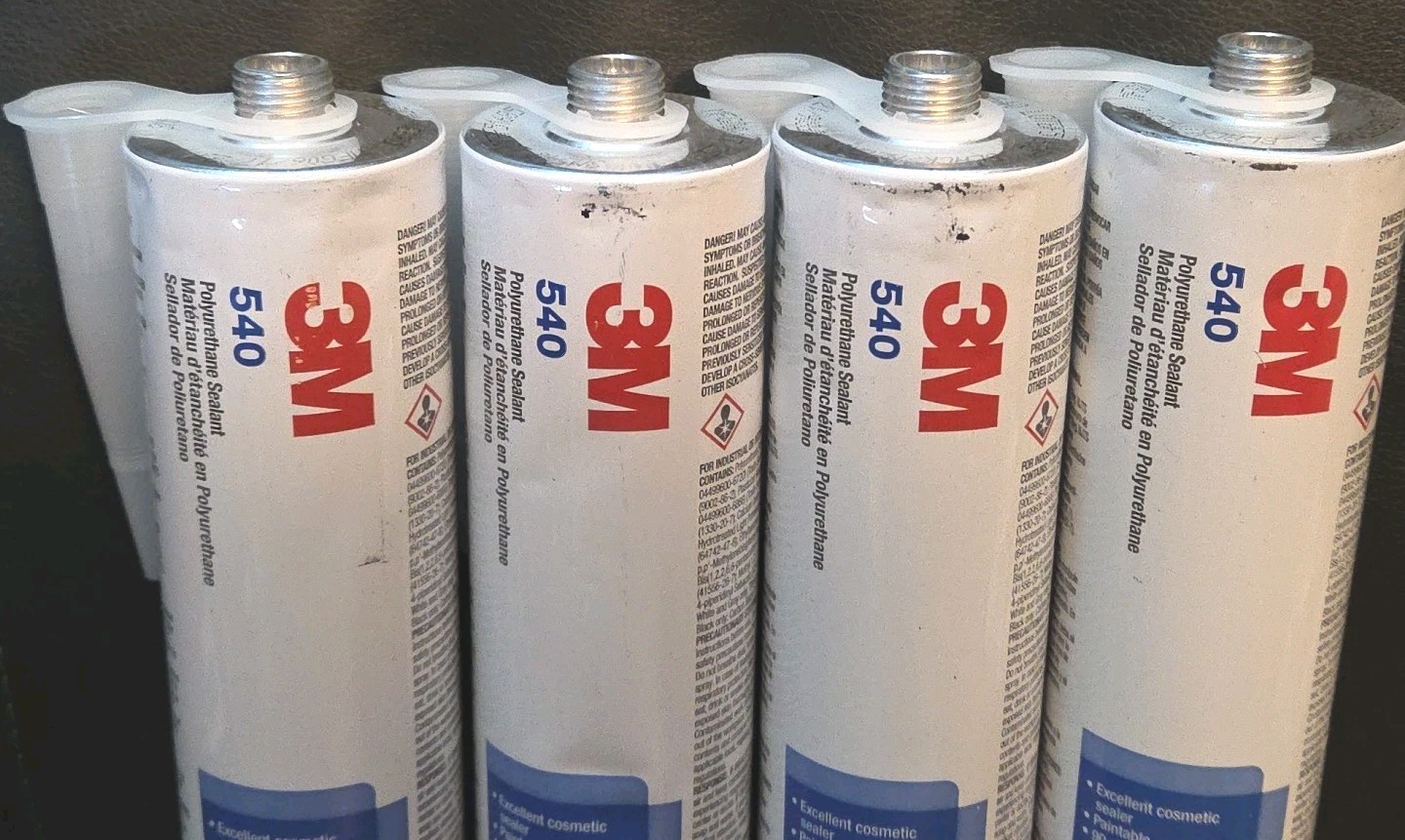 4ct – 3M Polyurethane Sealant 540 Black 10.5oz Each Paintable Contain Minor Dnts