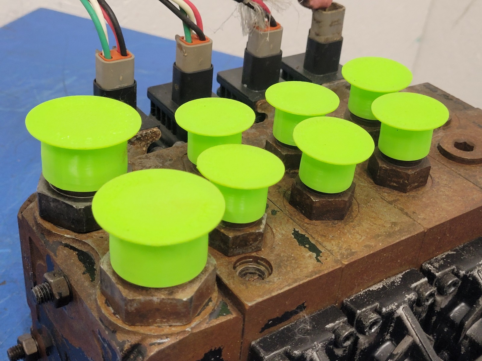 Danfoss PVG 32 4 x Proportional Hydraulic Valve Block 159B5171 Servo Valves
