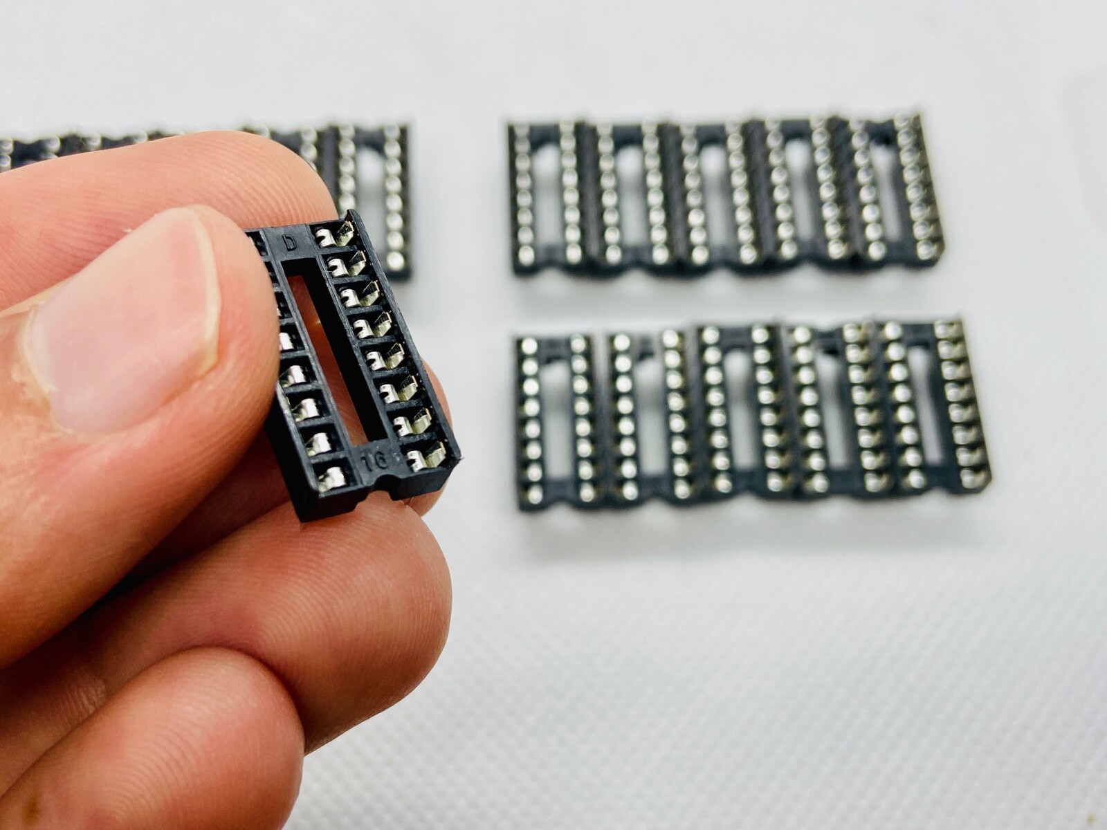 10-20 pcs 16 pin DIP IC Sockets Adaptor Solder Type Socket Dual Wipe Choose Qty