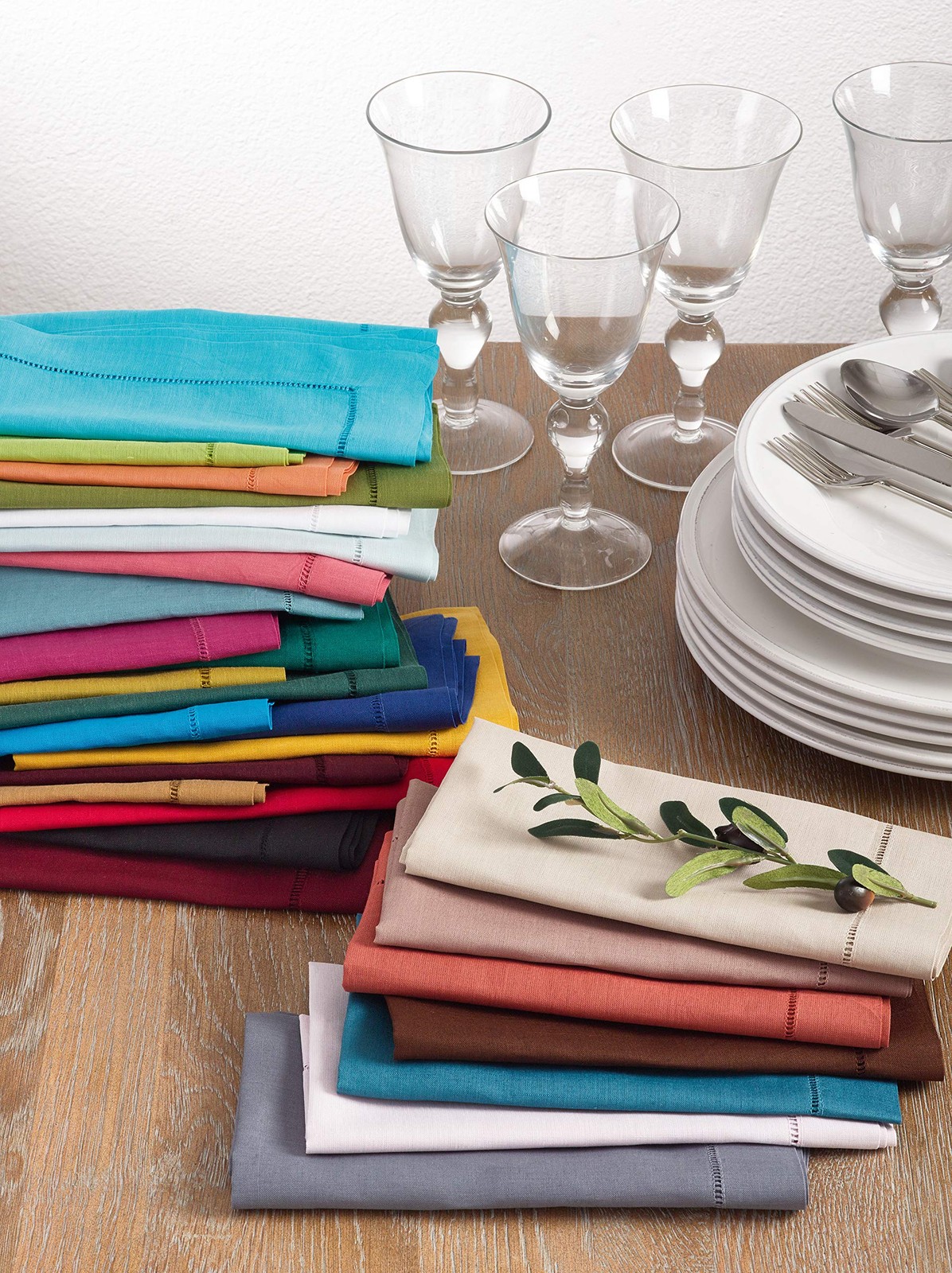 SARO LIFESTYLE Hemstitched Cloth Napkins (set 4) – Linen Blend Fabric Napkins