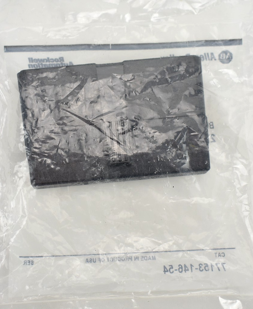 Allen Bradley 77153-146-54 300/600T Memory Card Retainer – 2711 Bulletin