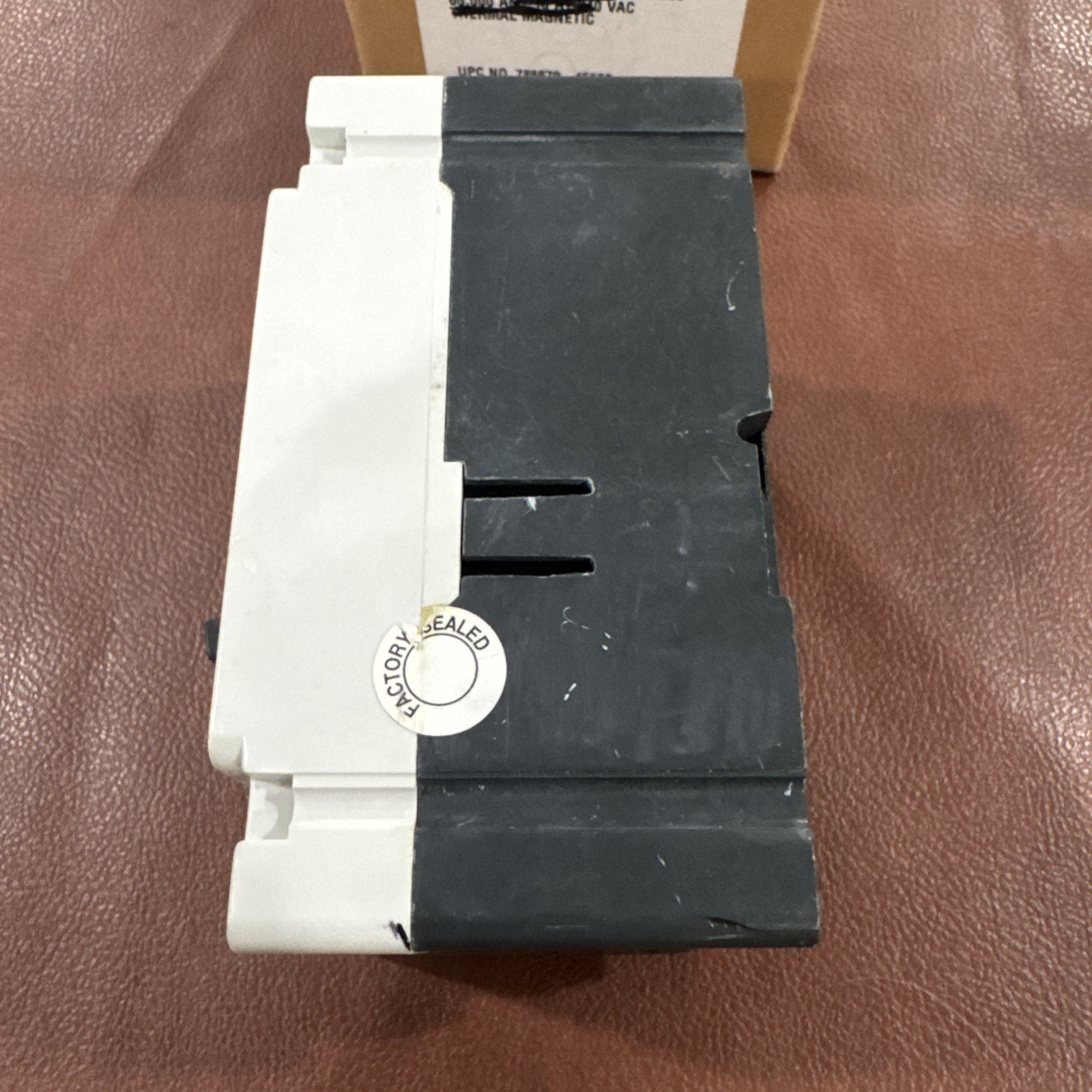 Eaton Cutler Hammer 3P 225A Circuit Breaker EDB3225 EDB 22k 3 Pole 225 Amp