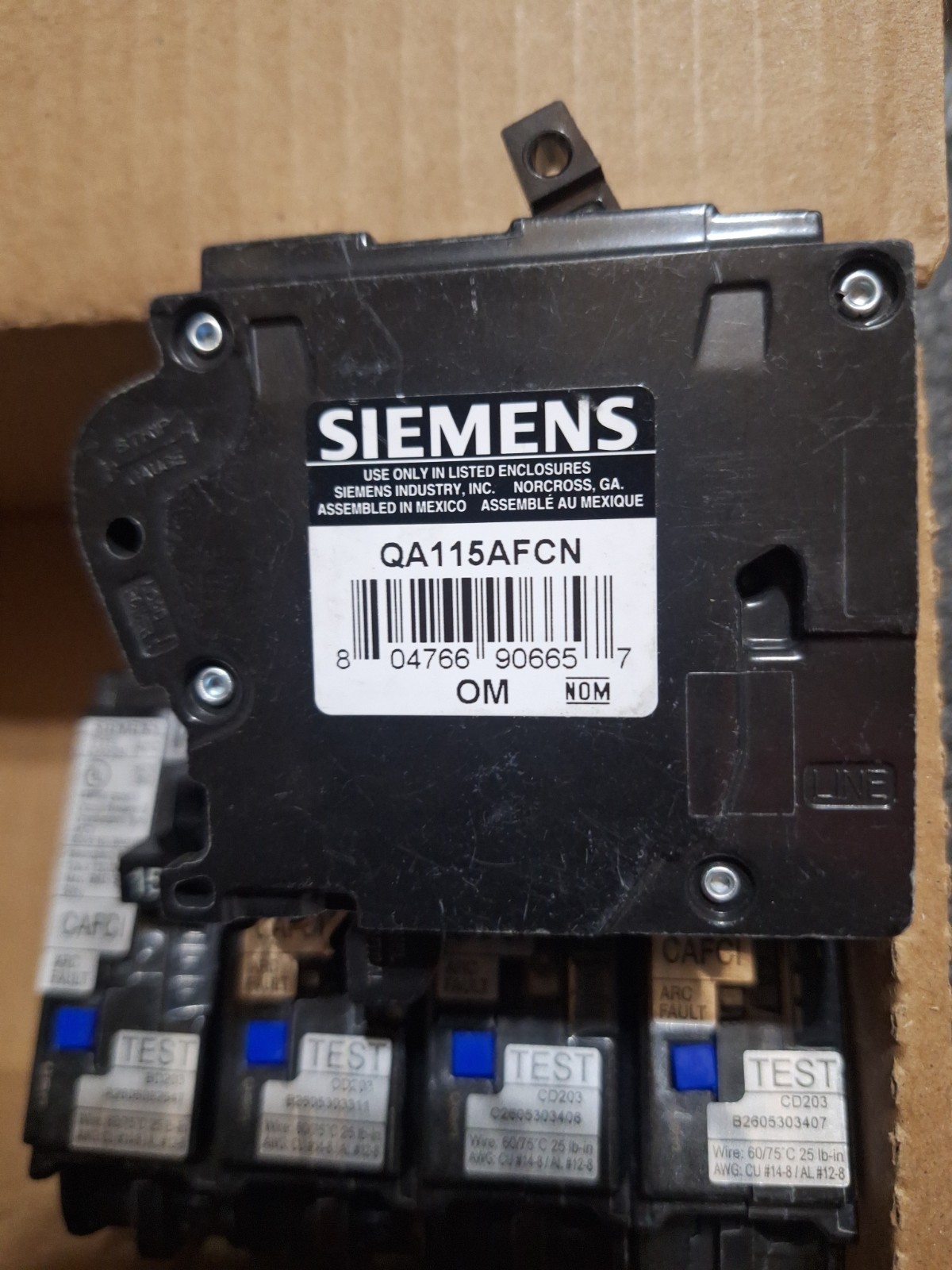 (5) SIEMENS QA115AFCN 15A AFCI PLUG ON NEUTRAL