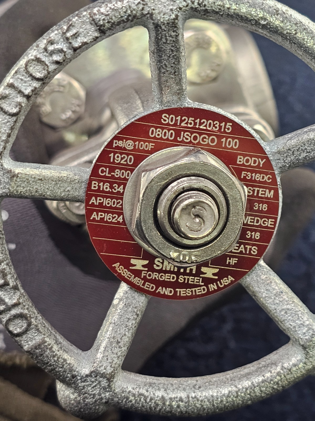 Smith CL-800: 1″ FNPT x 1″ Socket Weld Forged Carbon Steel Wedge Gate Valve