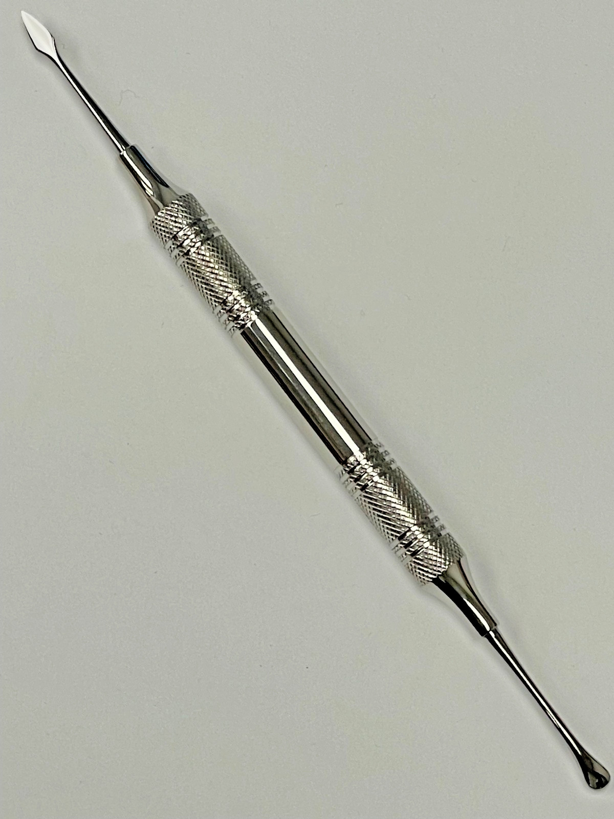 Buser Periosteal Elevator, Double Ended, Sharp 4 mm wide Tips