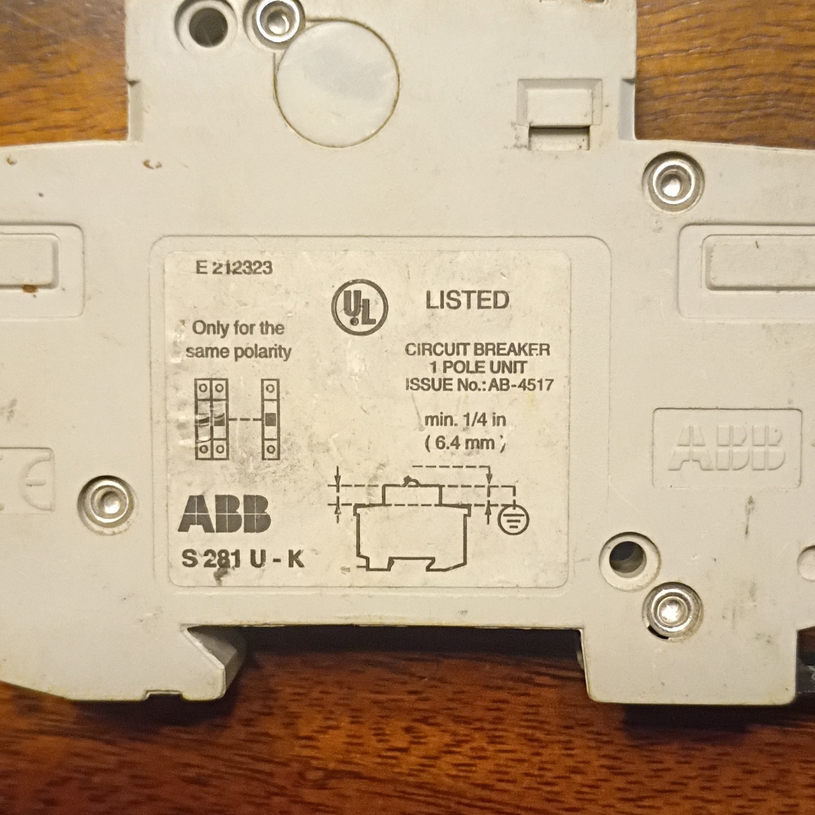 ABB S281 U-K Type K 15A 240V 1-Pole DIN Rail Circuit Breaker Trip Indicator