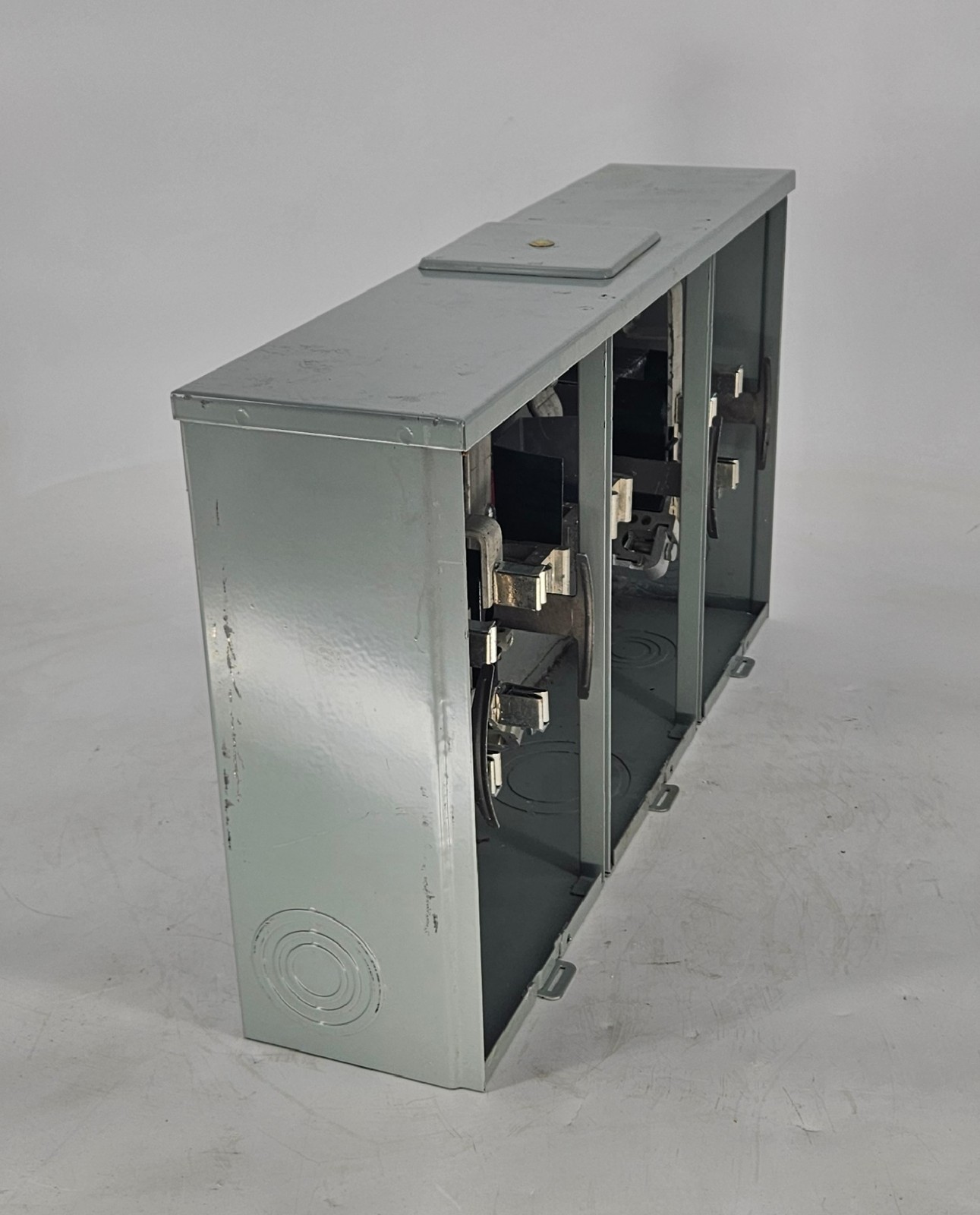 Durham ITT3202U 2-Gang Meter Socket 320A Total (200A Per Position) Ringless
