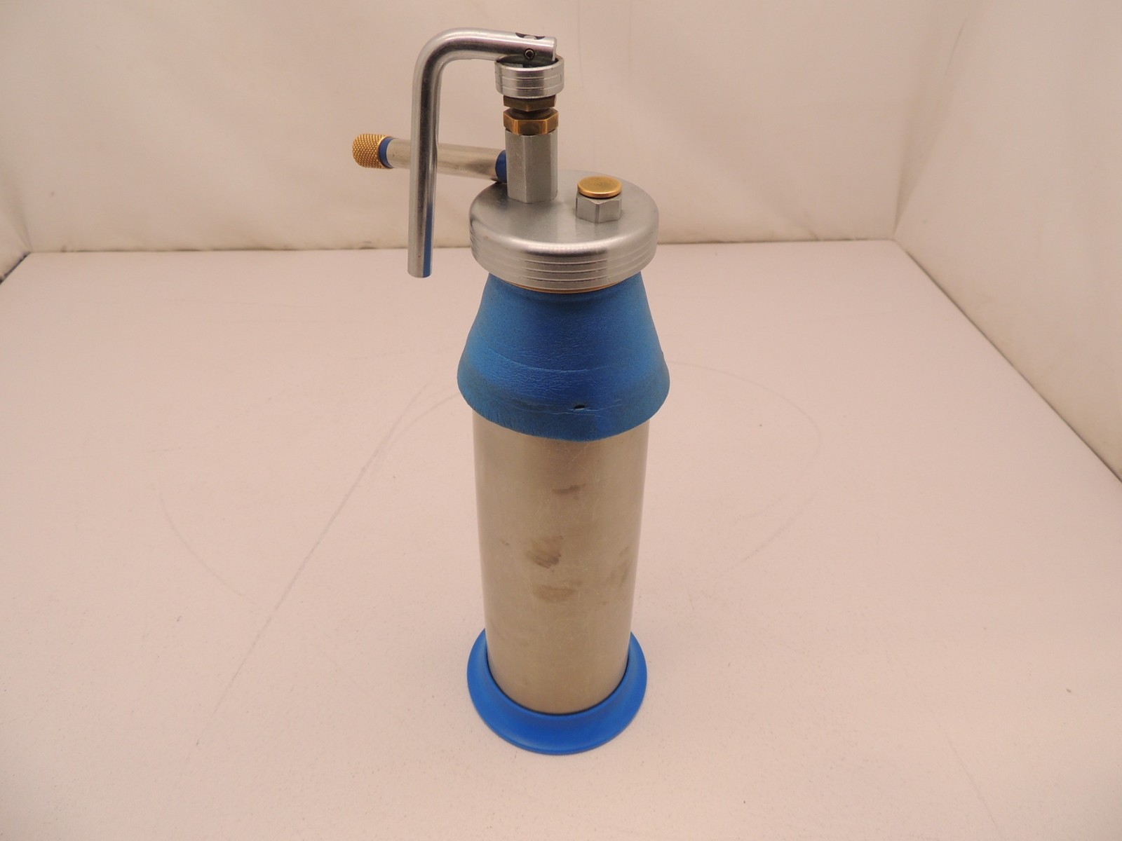 LN2 Liquid Nitrogen Dispenser No Label Made in Japan Working