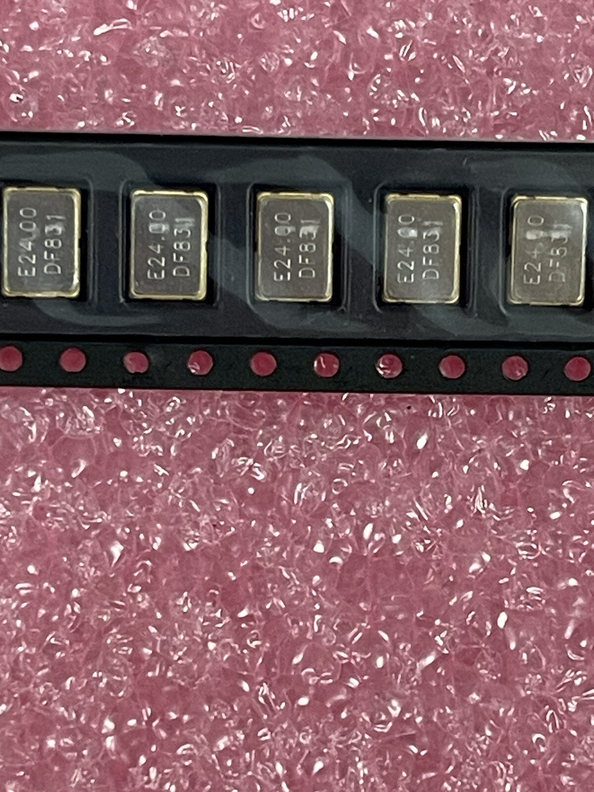 ECCM1B-20-24.000M 24Mhz QUARTZ CRYSTAL RESONATOR SMD ECLIPTEK (LOT OF 5)