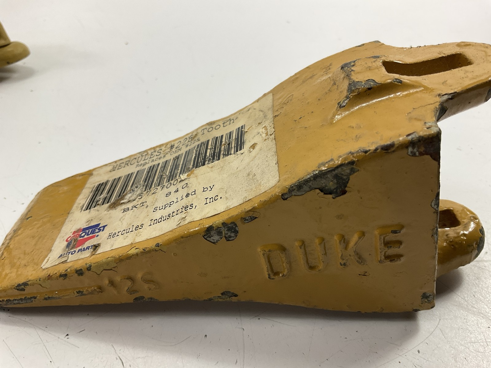 (5) Teeth Duke 22S V-style Excavator 22 Series Bucket Tooth As Shown No Hardware
