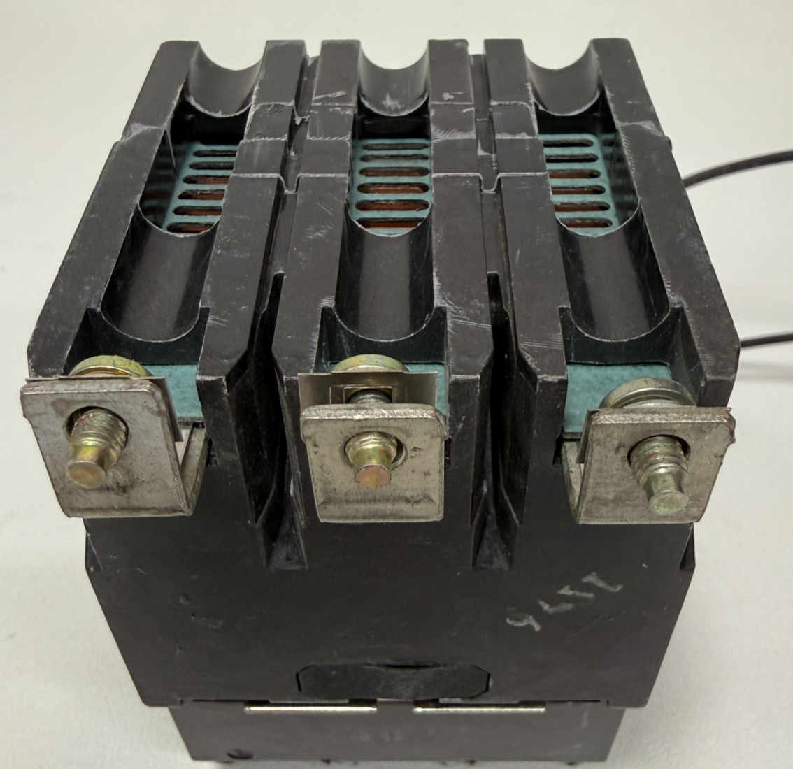 GE TEY340ST12 40Amp 3Pole 480/277VAC 14kA Bolt-On Circuit Breaker TEYST12 Shunt