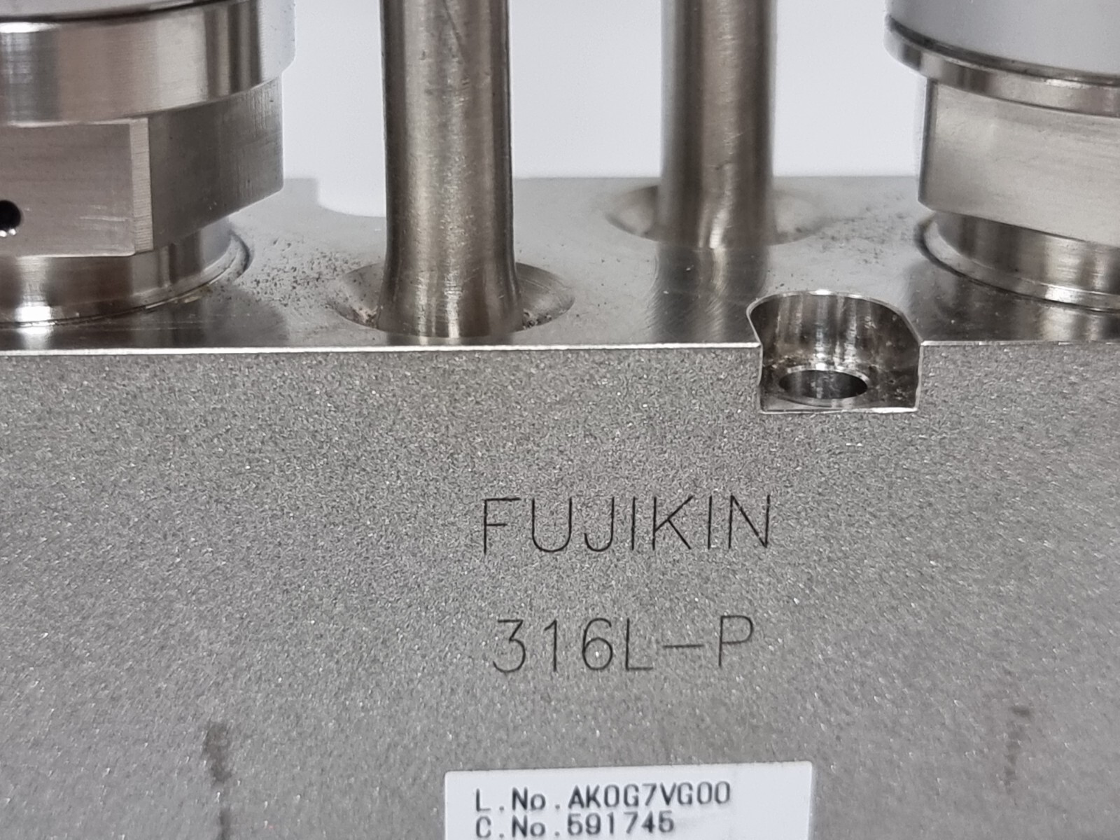 Fujikin Assembly Valve, C No. 591745, 2xO.P 0.5~0.6MPa, NC and NO._96707