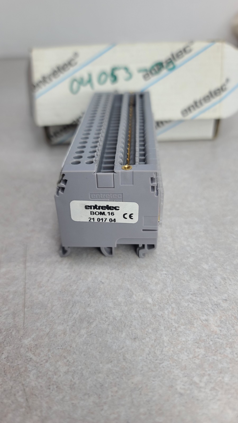 Entrelec 0021017 04 (1SNA021017R0400) Terminal Block