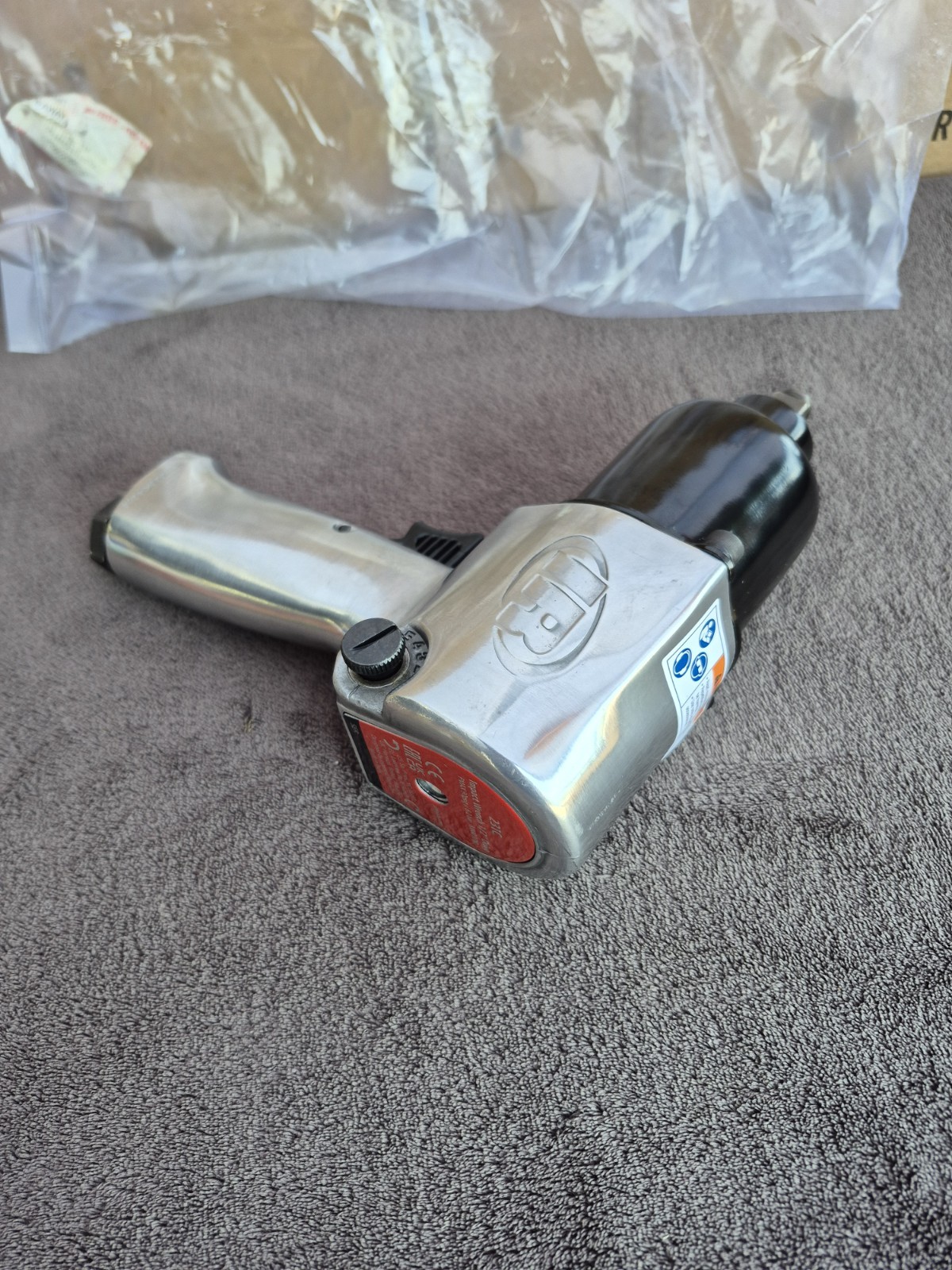 Ingersoll Rand #231C 1/2″ Super Duty Air Impact Wrench 600 ft-lb Torque
