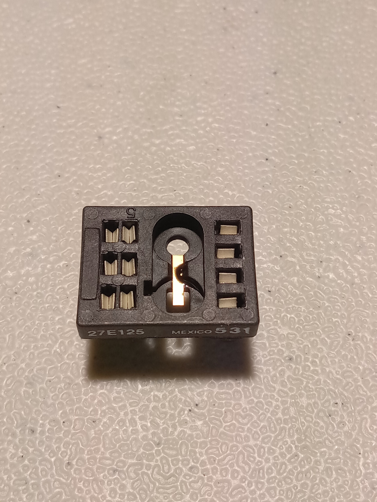 RELAY SOCKET PLUG-IN FOR R10S-E1Y2-J10.0K POTTER & BRUMFIELD