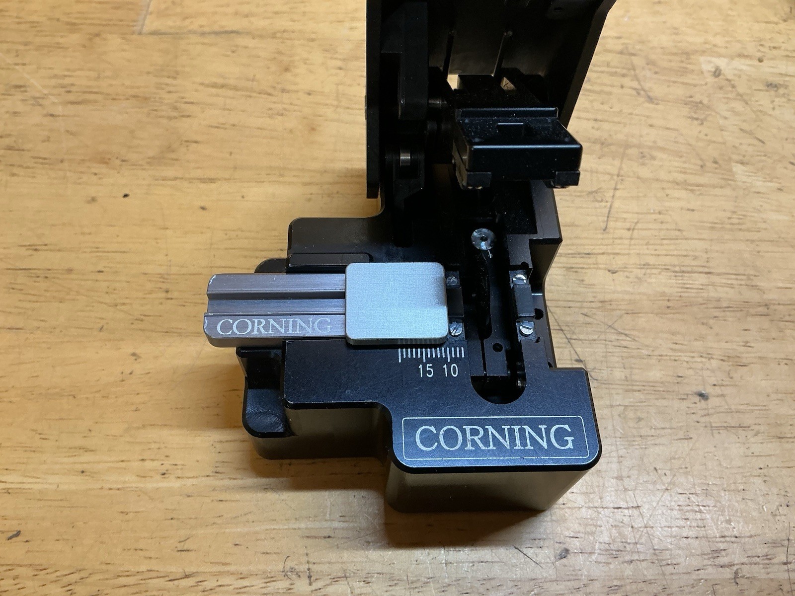 Corning FBC-012 Fiber Optic Cleaver