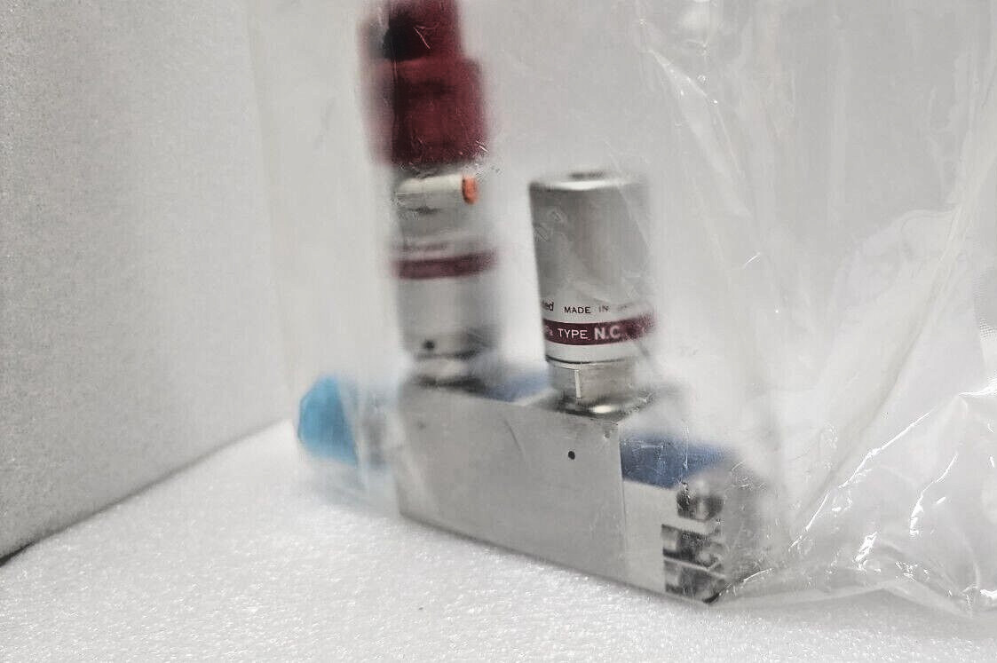 Fujikin 0.5~0.6 Mpa Type N.C, Lam 766-077821-103 Rev B Valve,Unused,Jp+97092