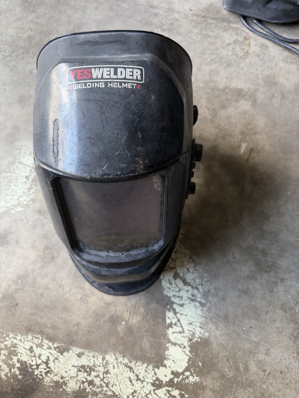 YESWELDER Auto-Darkening Welding Helmet w/ Auto Darkening Filter, Black