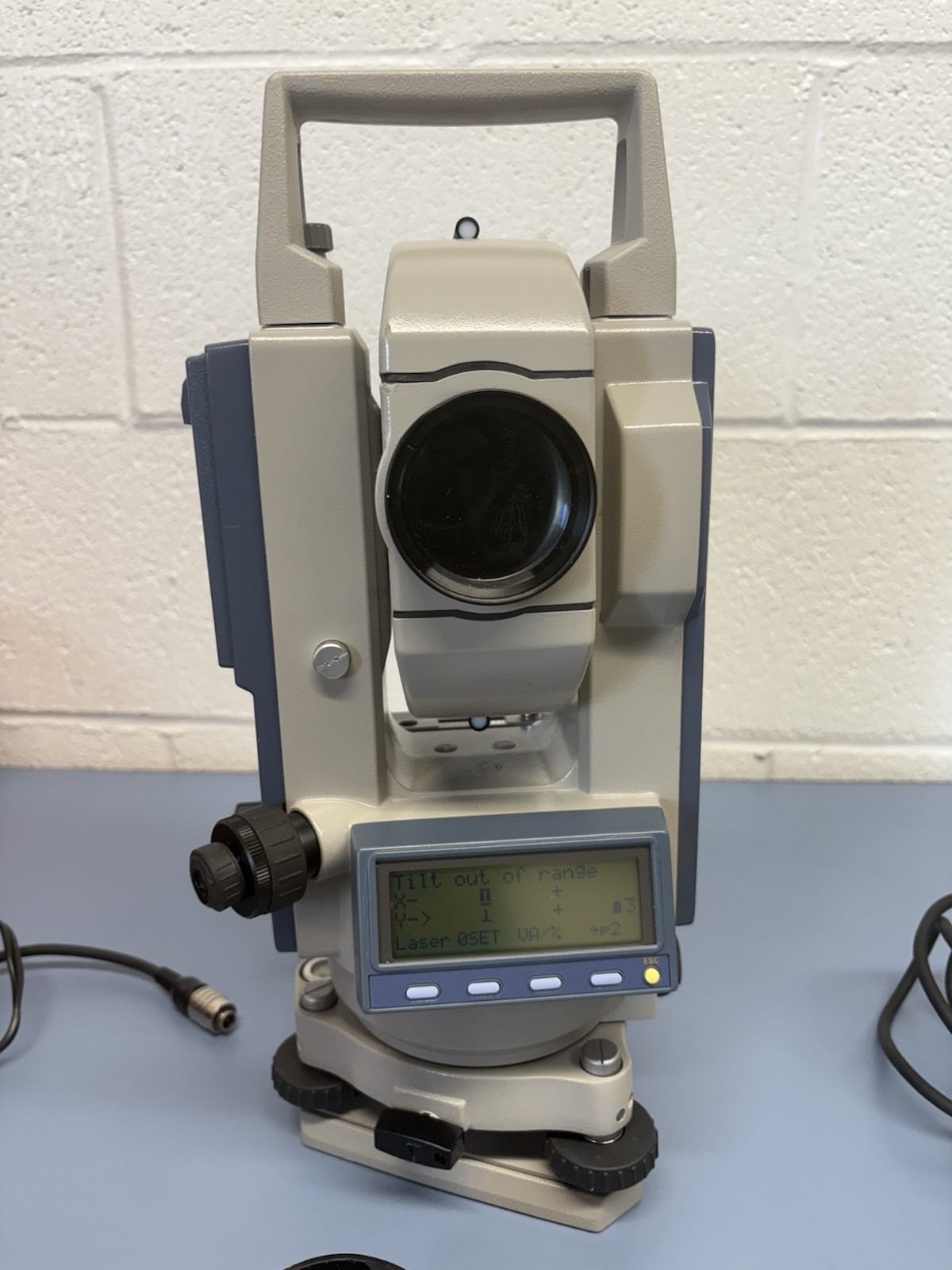 SOKKIA MODEL LDT50 LASER DIGITAL THEODOLITE With Accessories, Batteries & Case