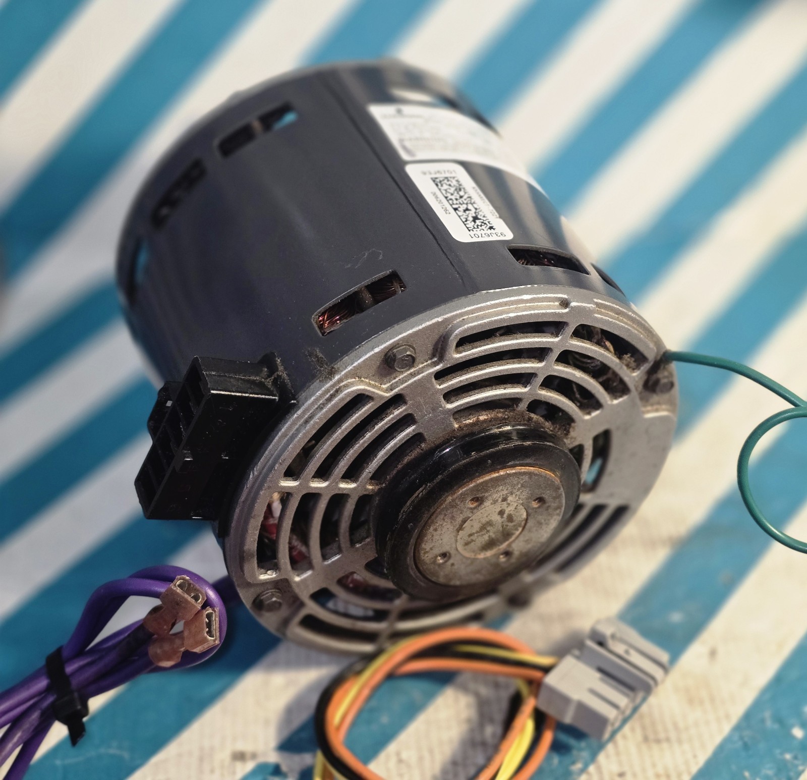 EMERSON K55HXECT-7221 BLOWER MOTOR 1/3 HP 825 RPM/3SPD 208-230V.TESTED