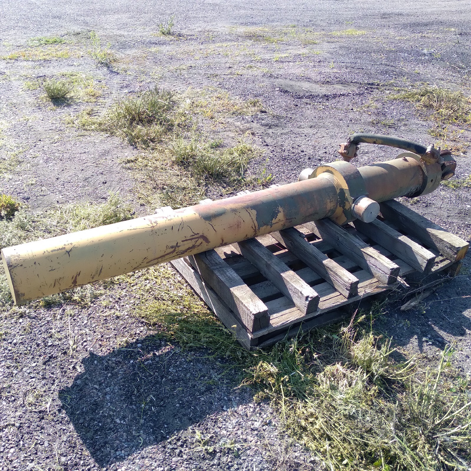 Ejection Cylinder for Wabco CT4 Scraper Bowl Clark 290M Cat 830MB Tractor