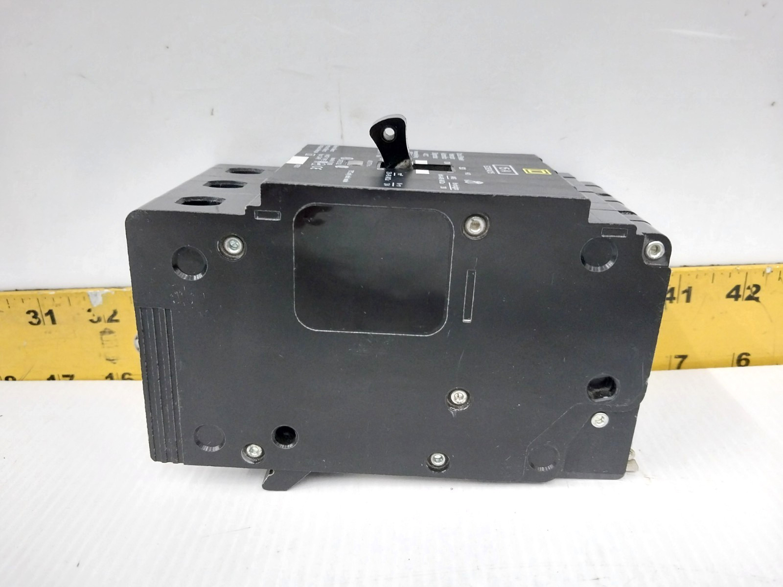 Square D 15 Amp Bolt-On Circuit Breaker 480Y/277 VAC 3 Pole EDB34015