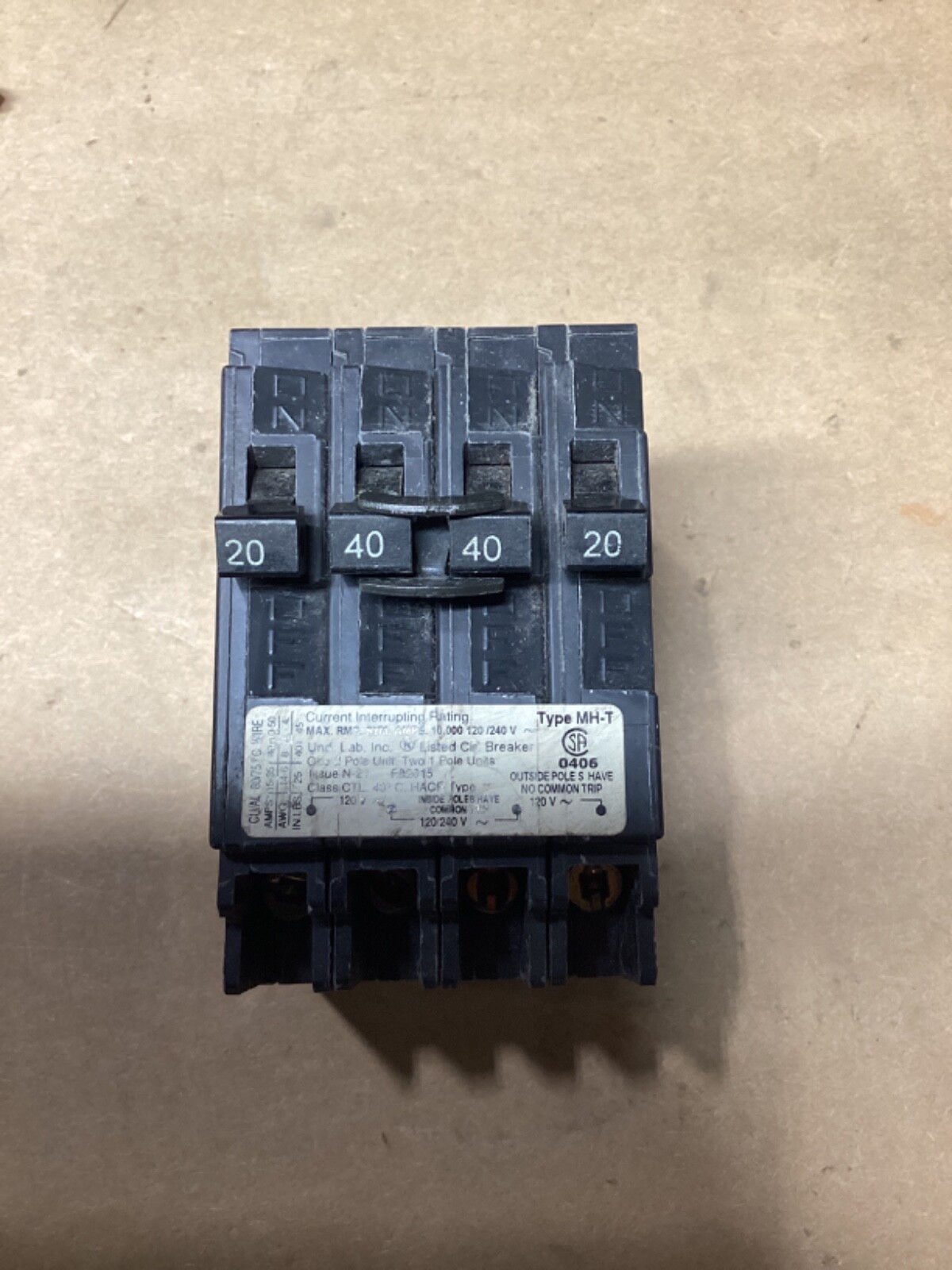 Murray MP24020 20A/40A 2P Triplex Circuit Breaker – Type MH-T/QT #104F203*CO