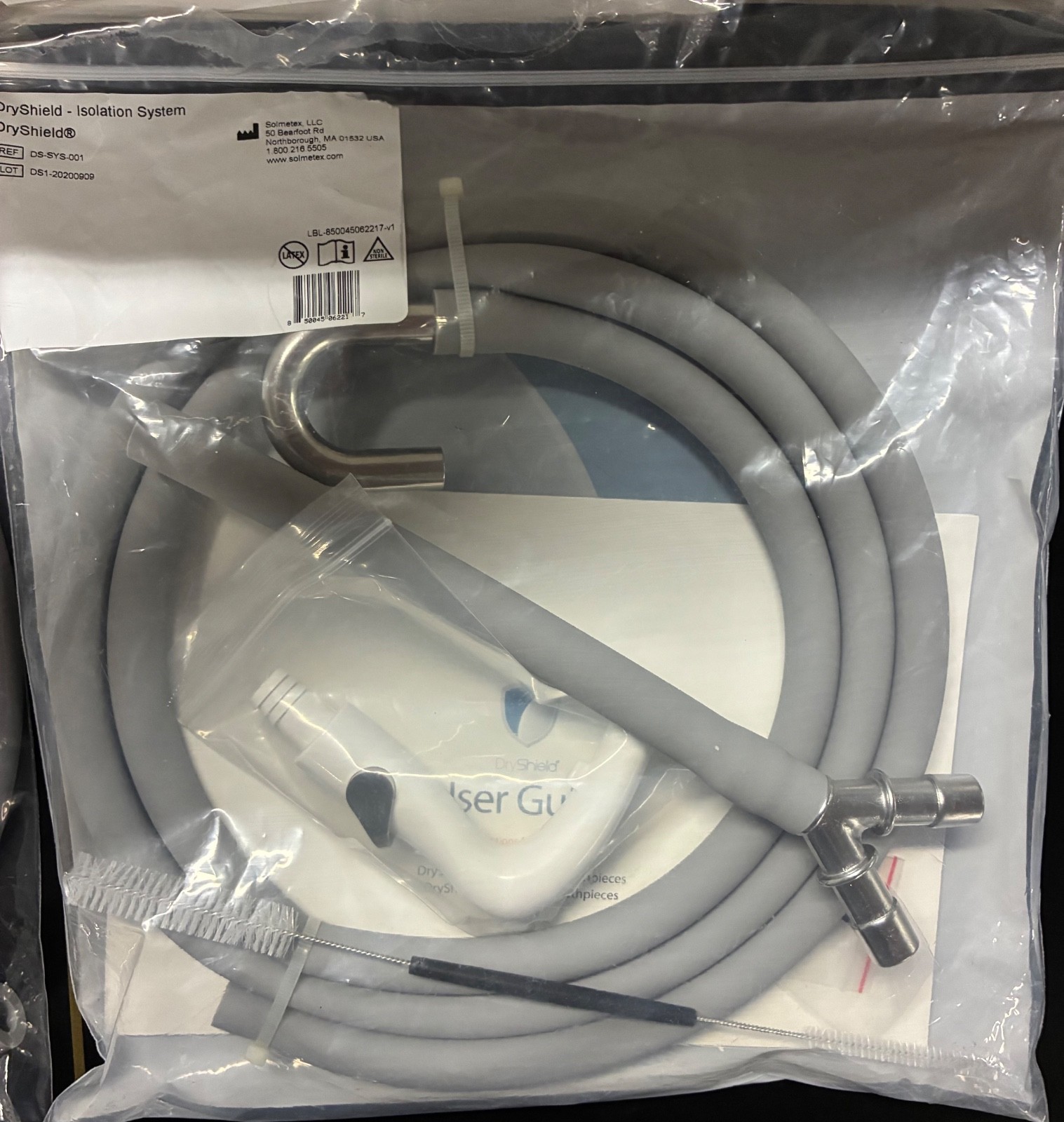 DryShield Starter Kit with x80 P-S-M-L Dental Isolation Mouthpieces