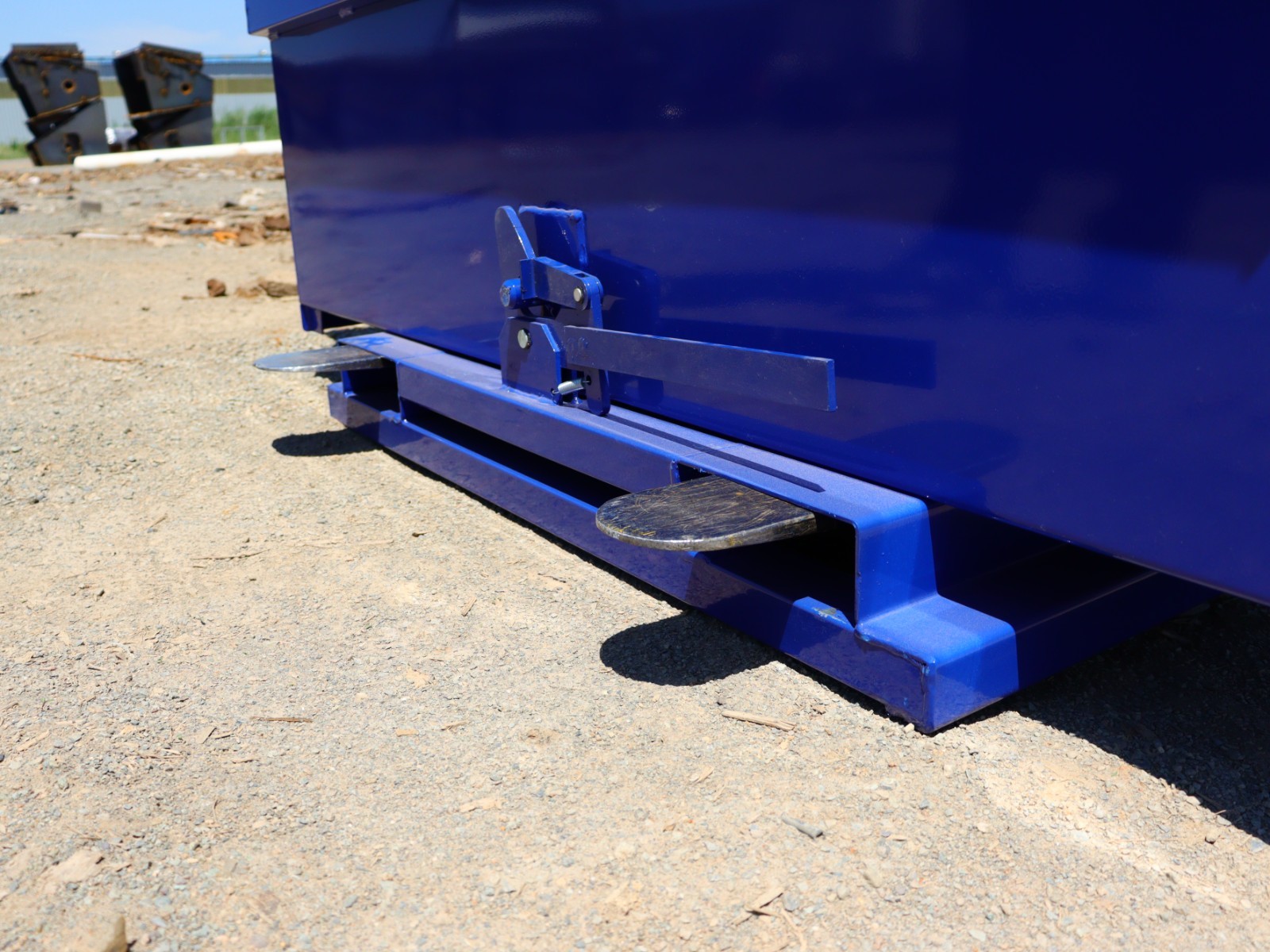 1.5 CY Self Dumping Trash Hopper Dumpster for Forklift/Skid Steer | 6000LB Load