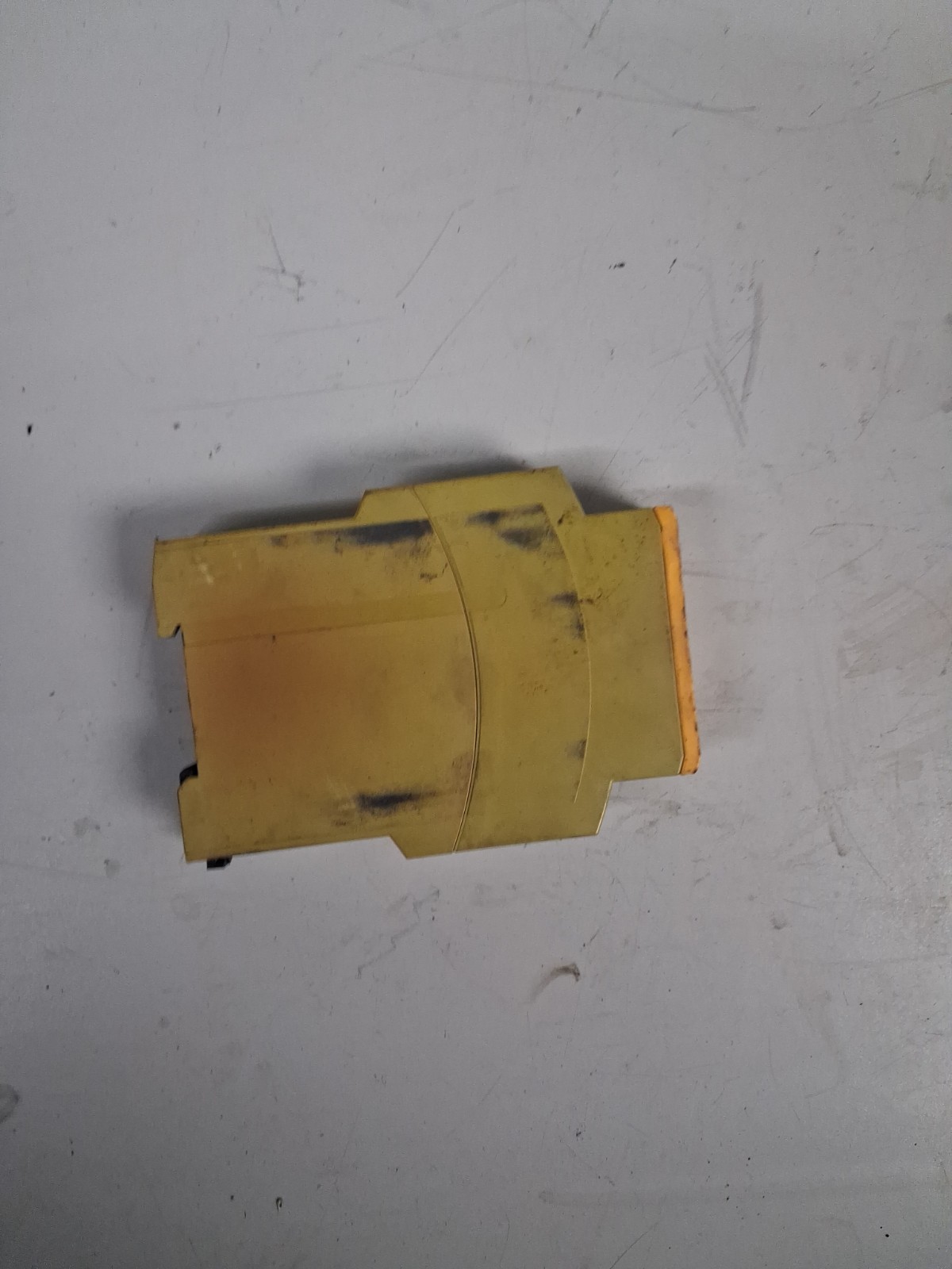 Pilz PZE X4VP 0,5 Safety Relay, 24VDC