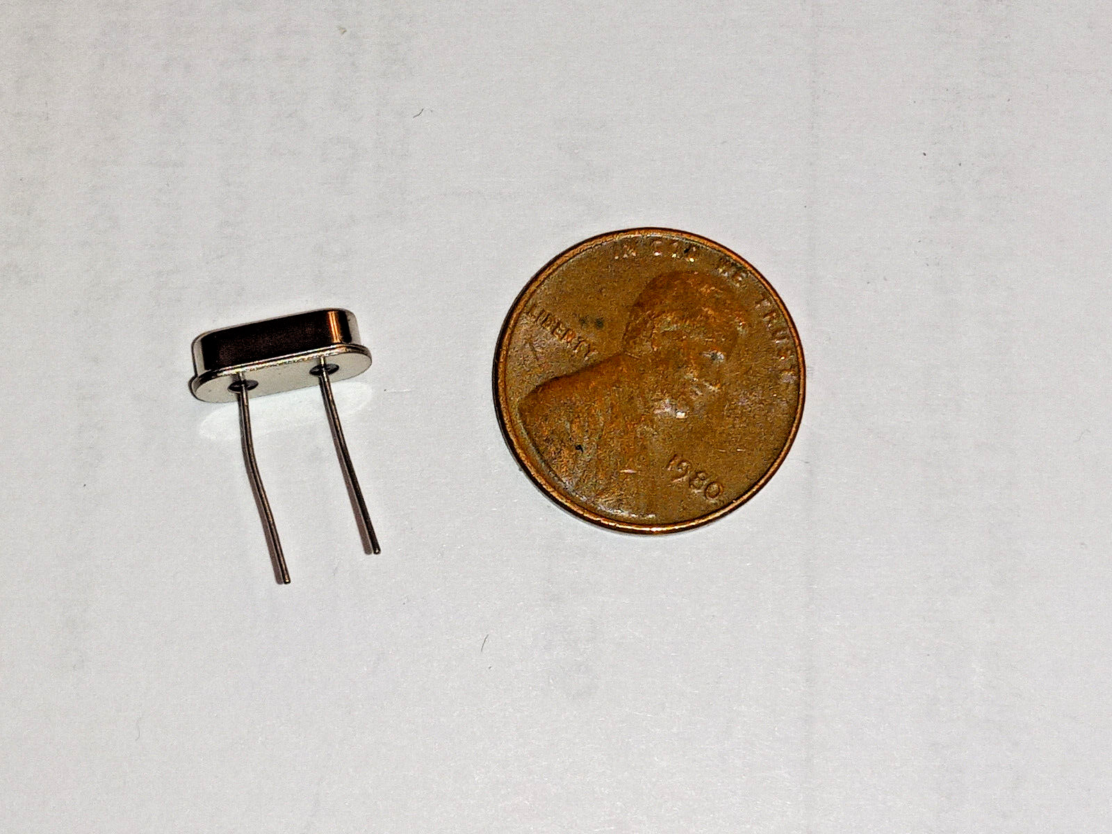 (Lot of 2) 12.000 MHz Crystal Wire Leads HC-49/S USA Seller