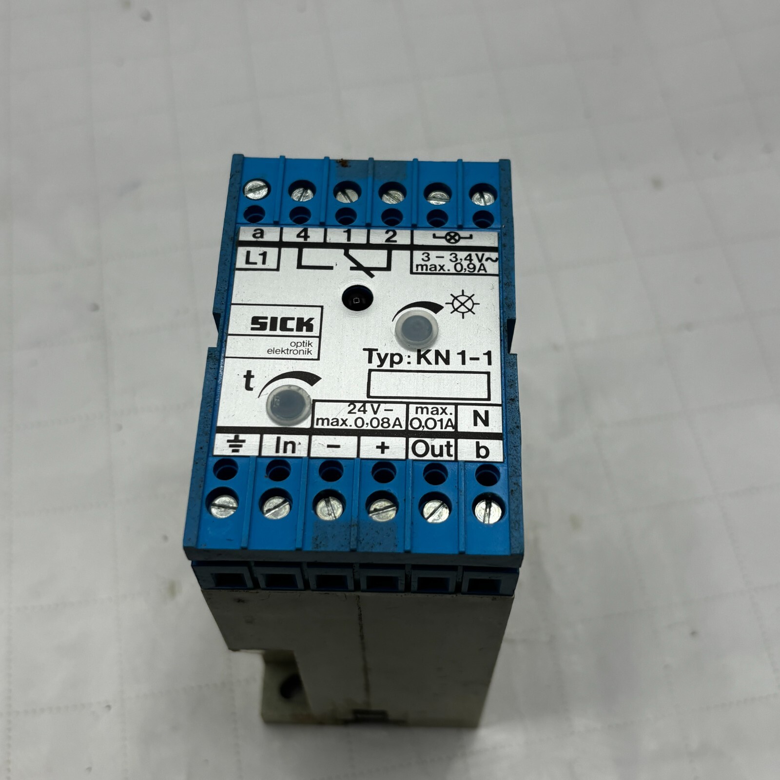 SICK TYPE KN 1-1 SAFETY RELAY KN11, 1381432, 24V, 3-3.4V OPTIK ELEKTRONIC 🎯