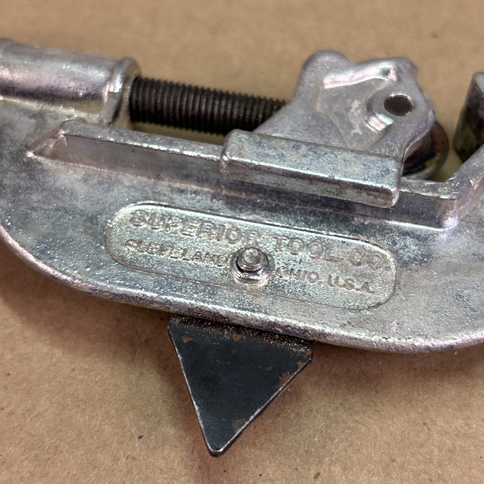 SUPERIOR TOOL Metal / PVC Tube Cutter 1/8″ To 1-1/8″ USA