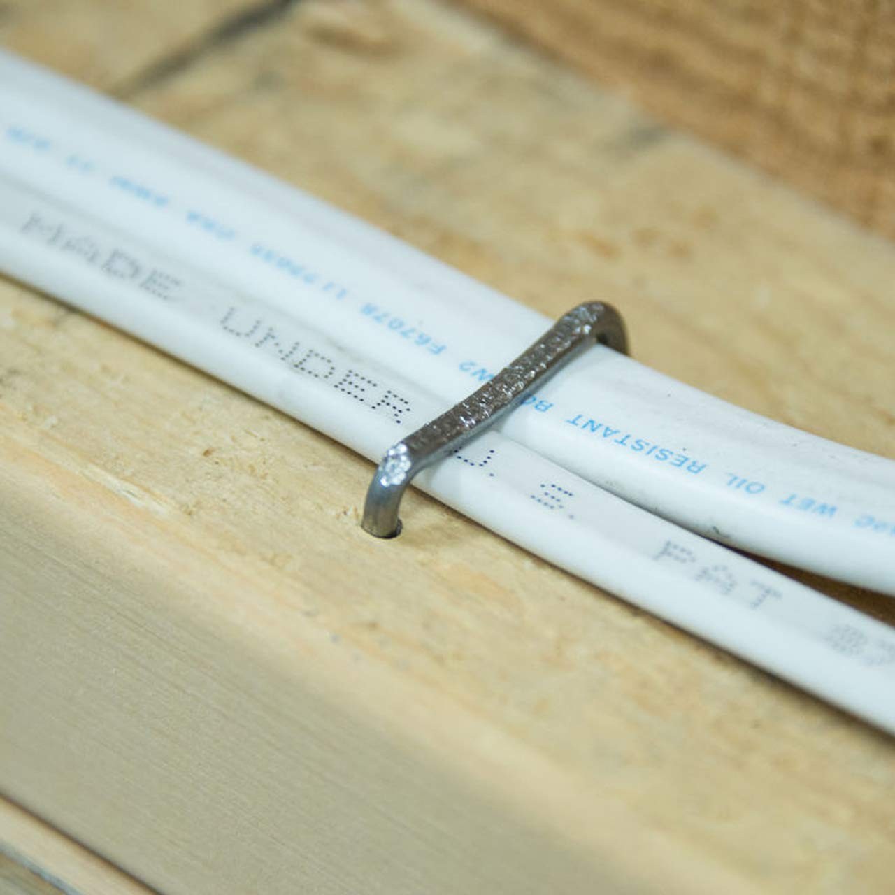 Gardner Bender Service Entrance Staples for Secure Cable Installation 100 Pack