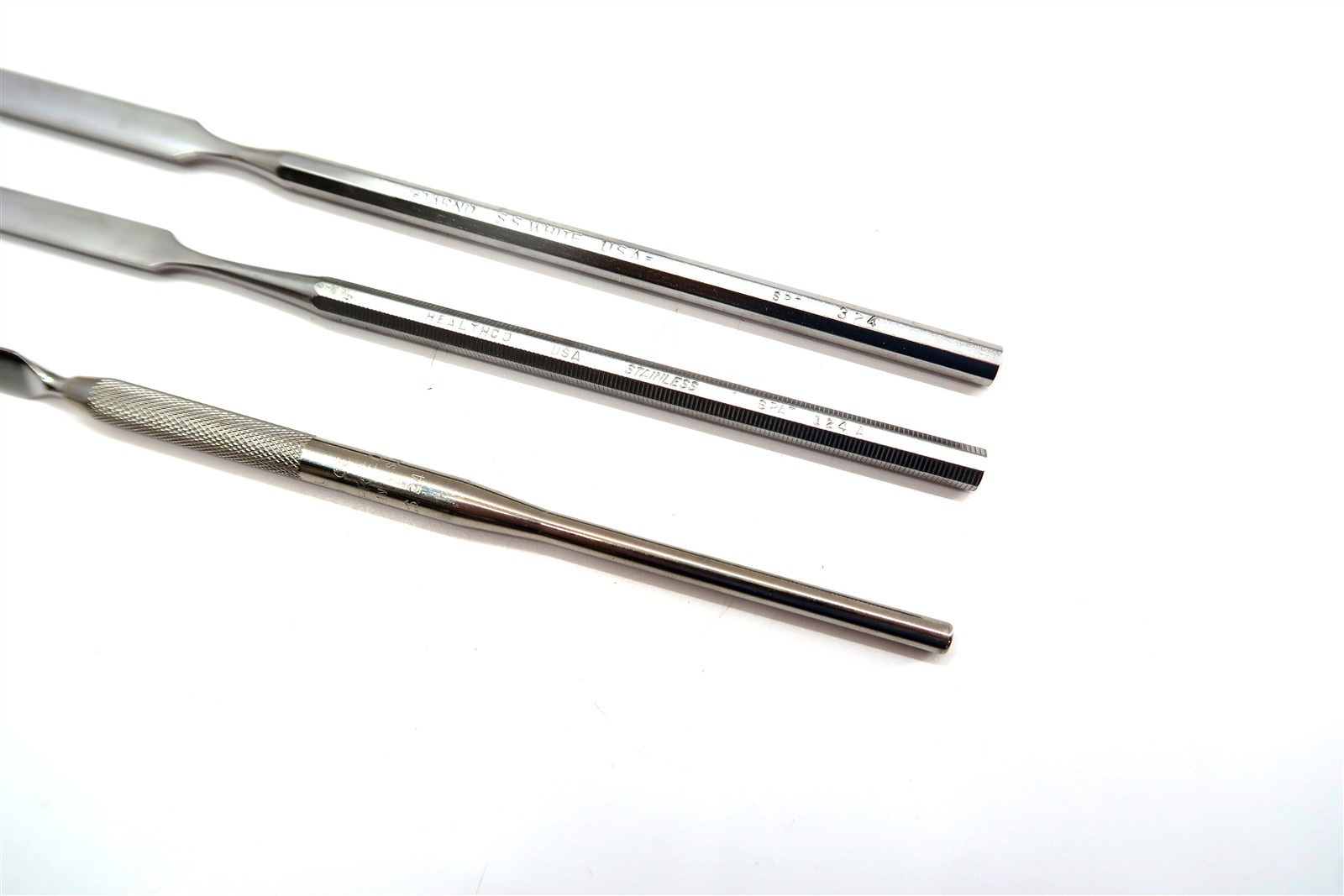 3 Dental Cement Spatulas HU FRIEDY CS24, HEALTHCO 324A and TARNO SS White 324