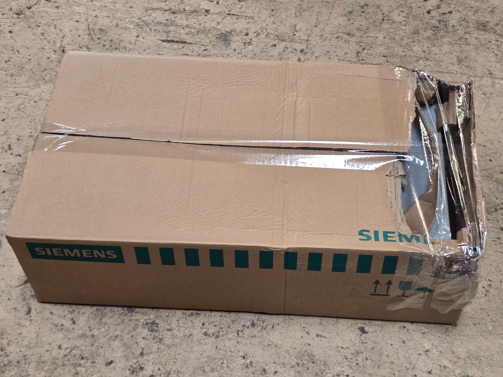 SIEMENS HF364, HEAVY DUTY SAFETY SWITCH ,3p/200A/600V, NEW IN BOX! MAKE OFFER!