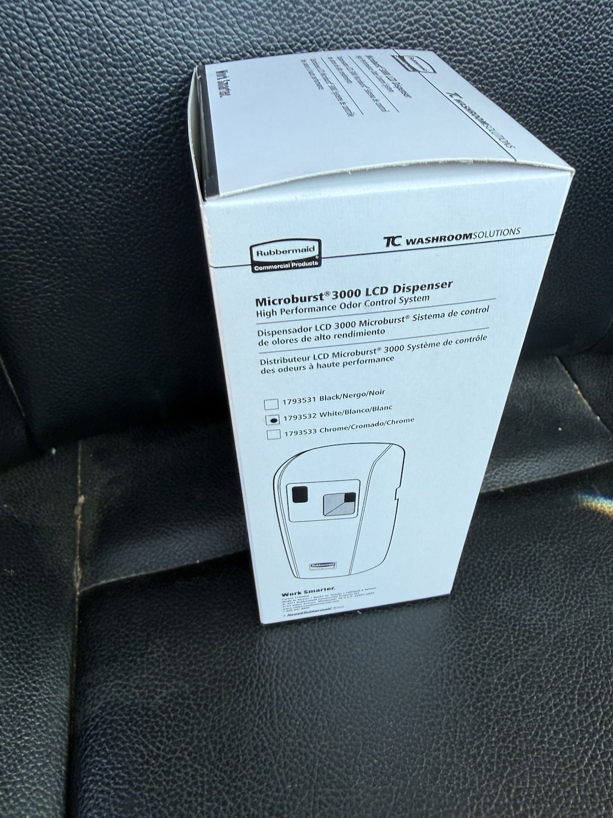 New Rubbermaid Microburst 3000 LCD Air Freshener Dispenser 1793532 – White