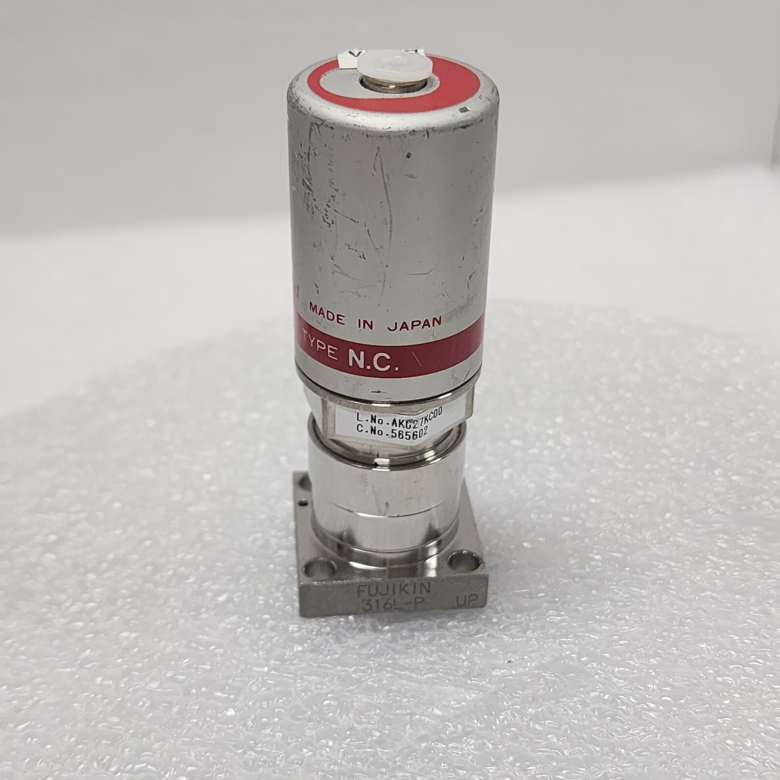 Fujikin 0.5-0.6 MPa C No 565602 , Lam 766-197844-003 Rev C Type NC. Valve,_97966