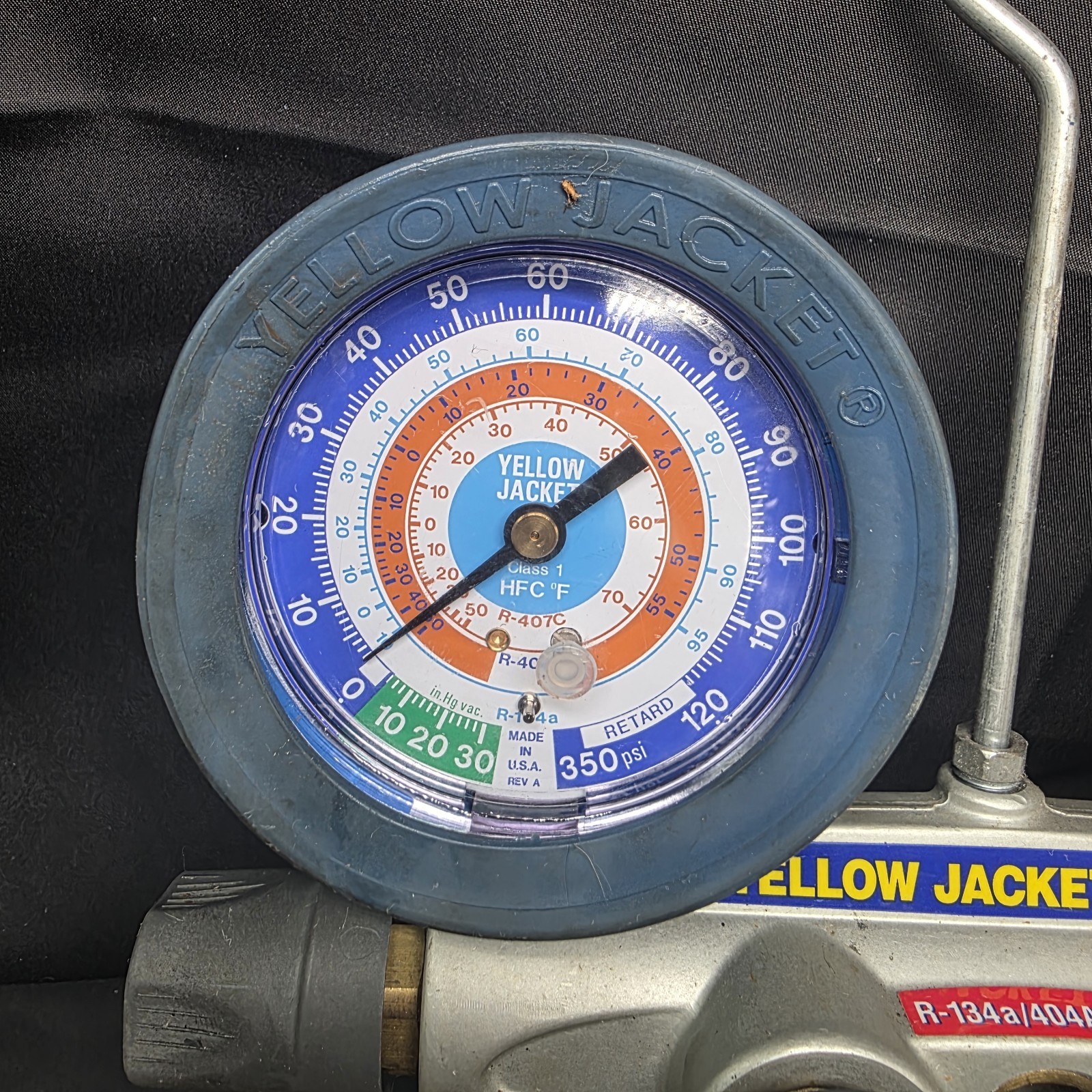 Yellow Jacket Brute II HVAC Manifold Gauge Set R134a R404A R407C w/ Hoses USA
