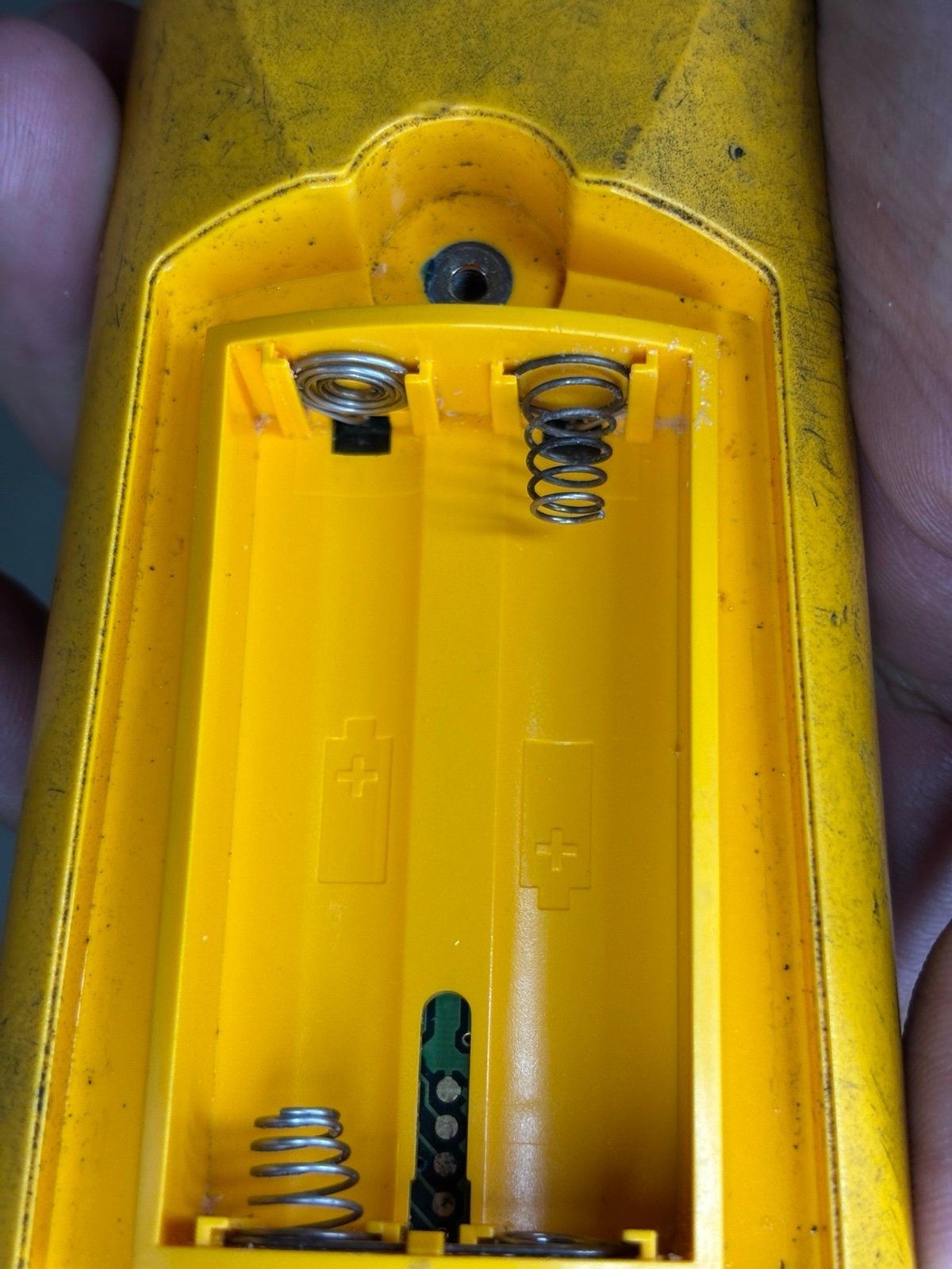 Fluke 323 True RMS Clamp Meter CAT III 4000 Count 600V 400A