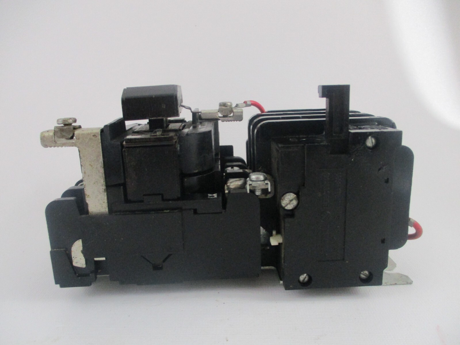 GE NEMA SIZE 1 STARTER CR308C100AAA W/ 460 VOLT COIL 15D21G4 & AUX CONTACT