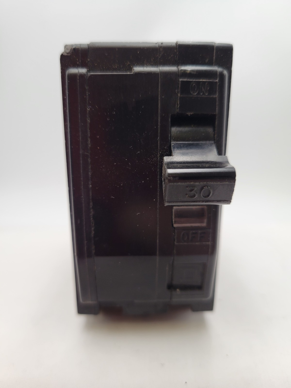 Square D QO230 Plug-In Circuit Breaker 30A 2P 120/240V 1PH Type QO