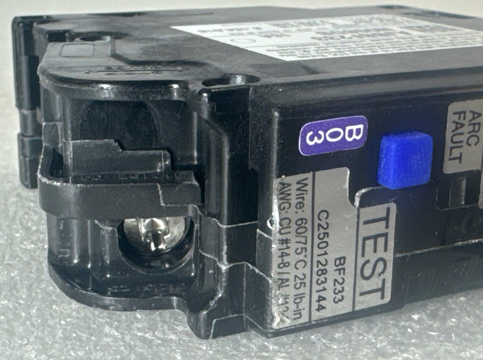 SIEMENS QA115AFCN 15A 1-POLE AFCI BREAKER 120V PLUG-ON NEUTRAL ARC FAULT NEW