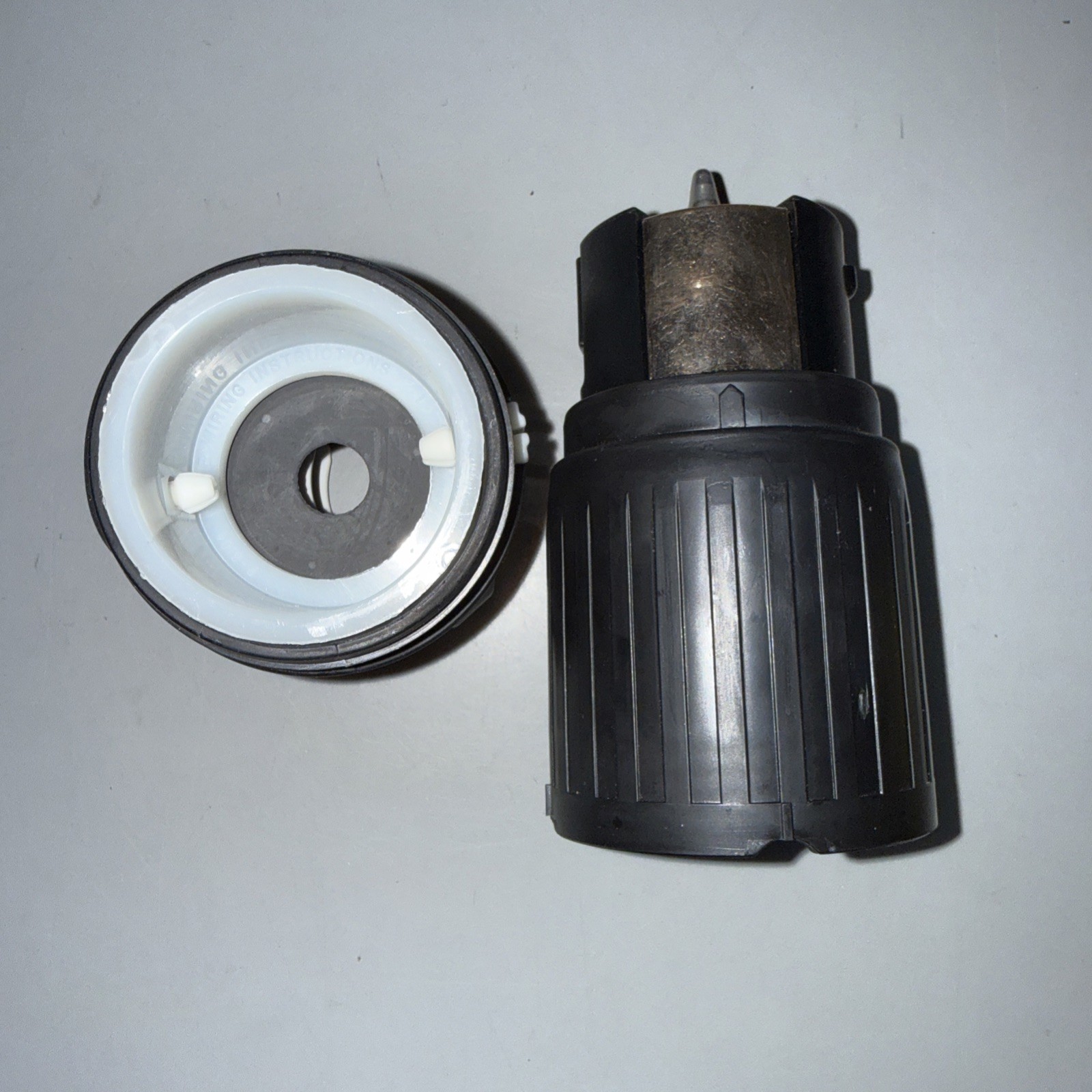 Hubbell CS6364C Twist-Lock Connector 50A 125/250V 3P 4W NEW No Box