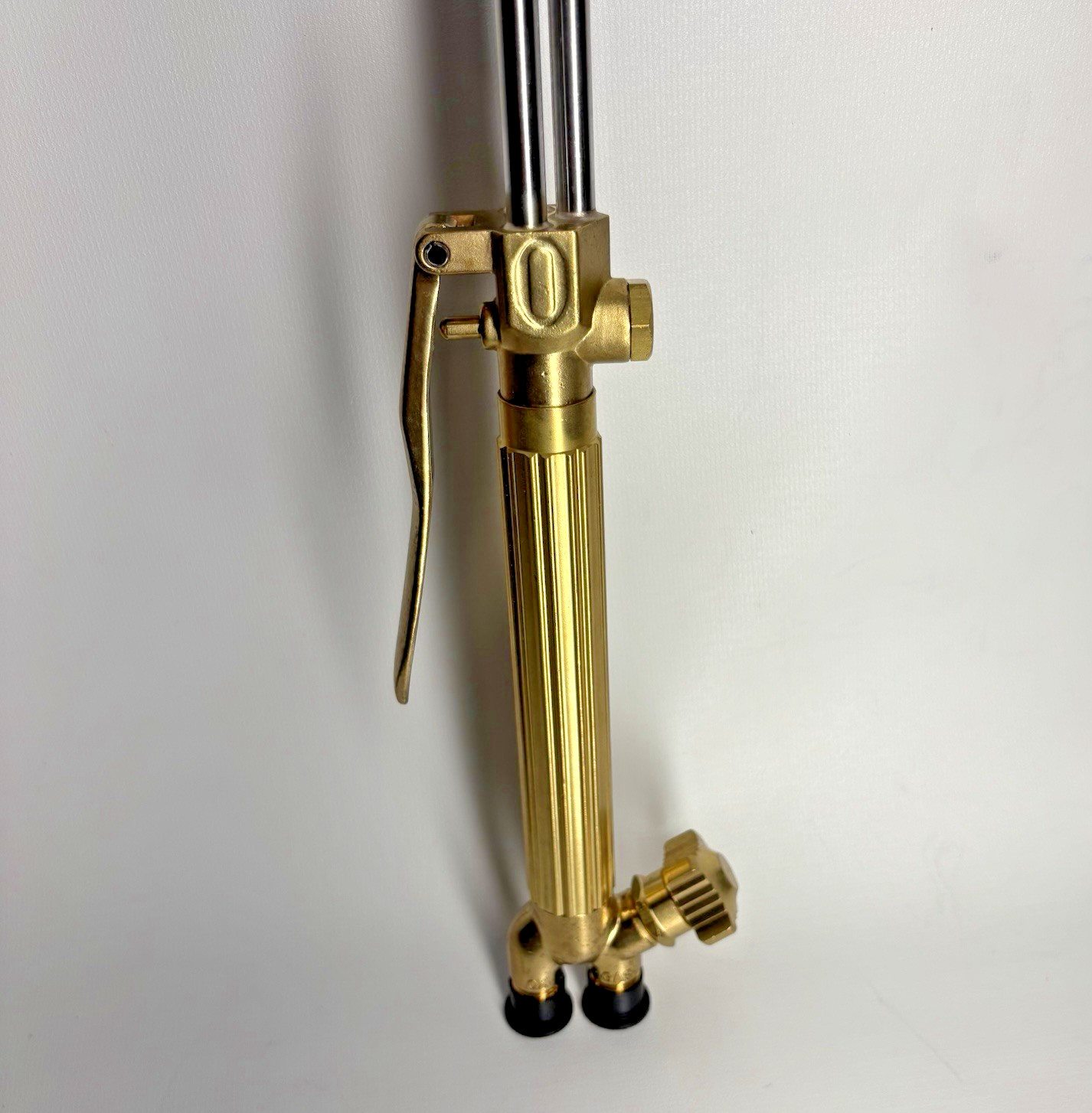 Olsen 19-3/4″ Victor-Style Oxygen/Acetylene Cutting Torch (Model 57913)