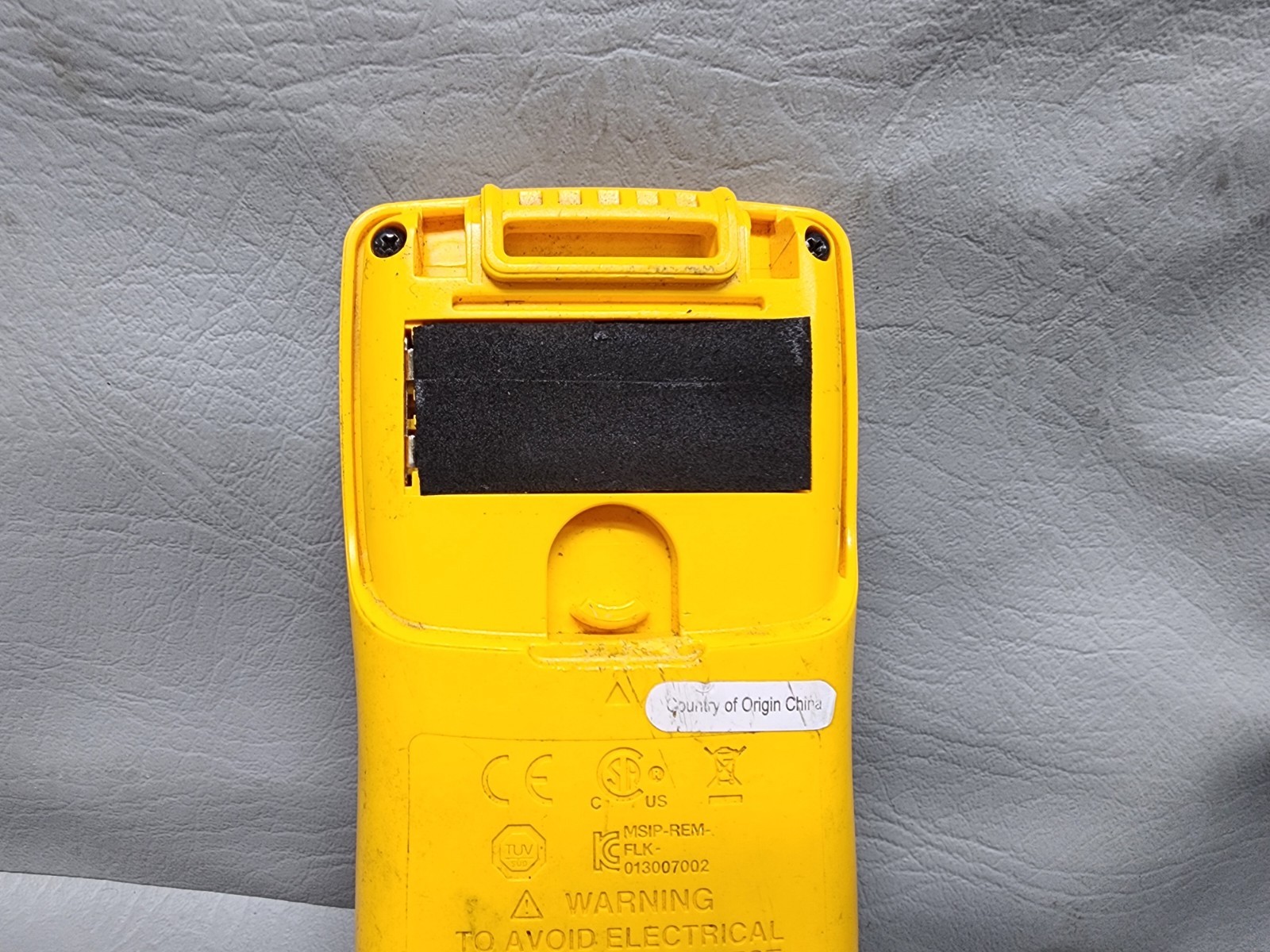 FLUKE 107 CAT III 600V Digital Multimeter.