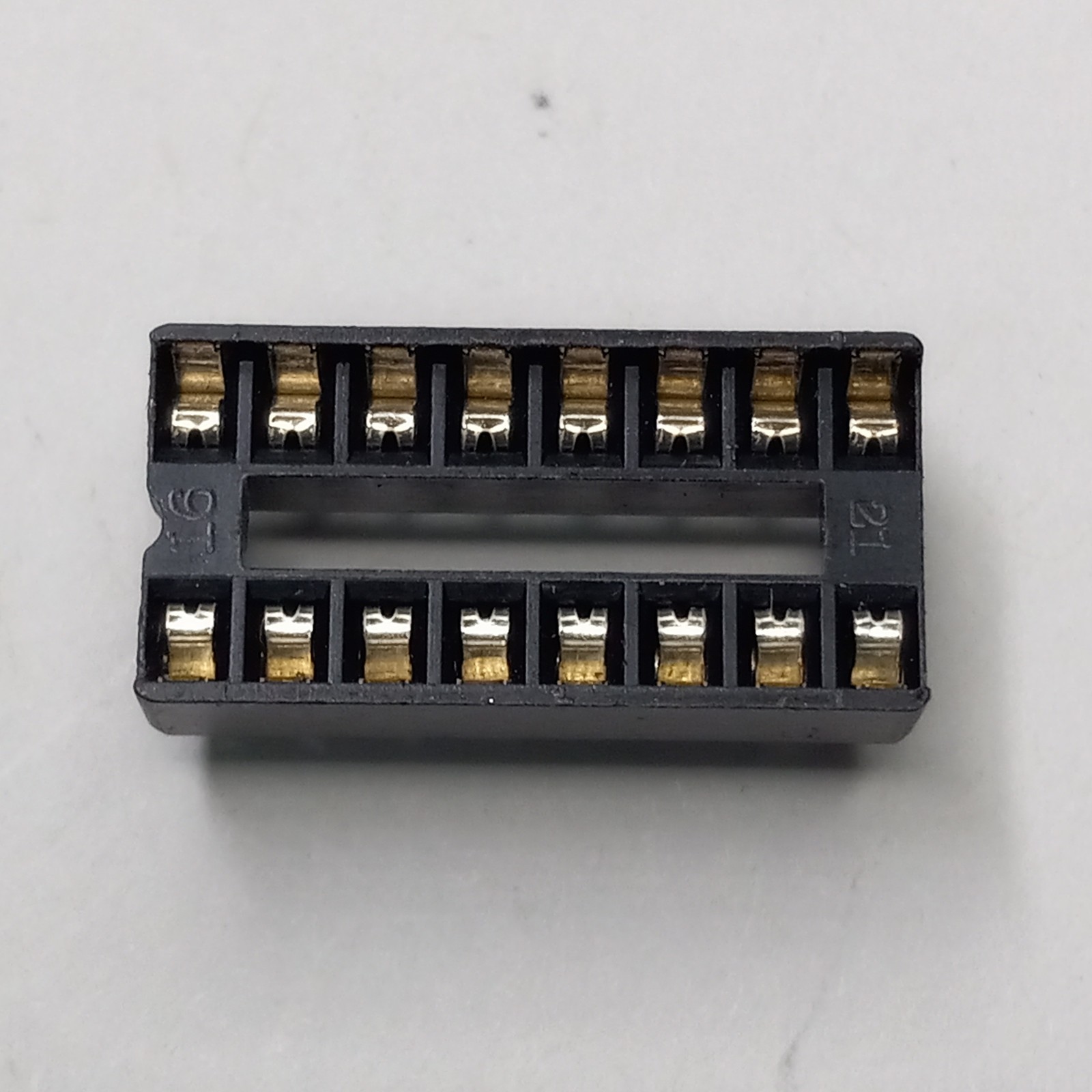 Lot of 16-Pin Low Profile IC Socket PCB Mount DIP